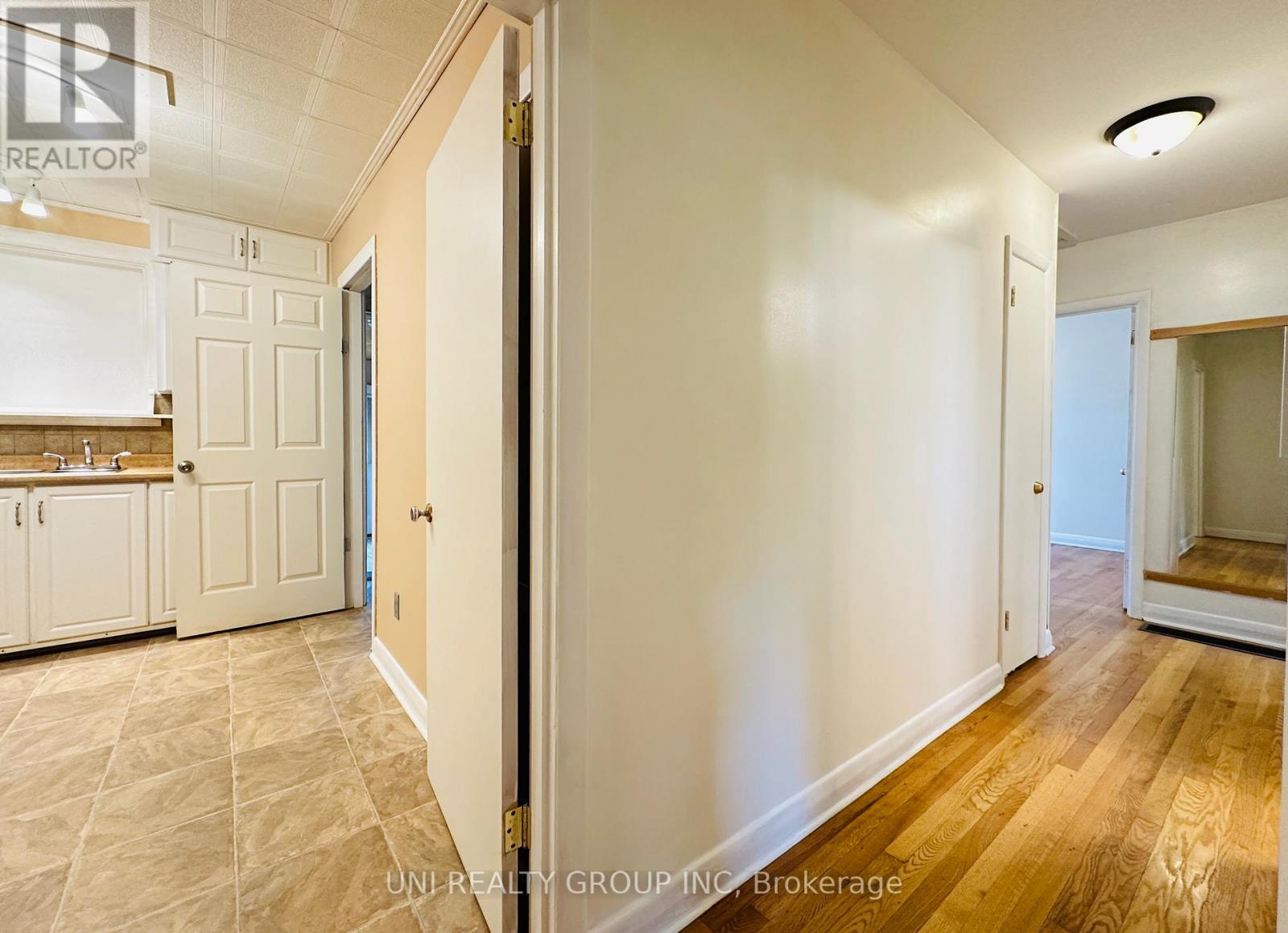 77 MEADOWLANDS DRIVE - 22