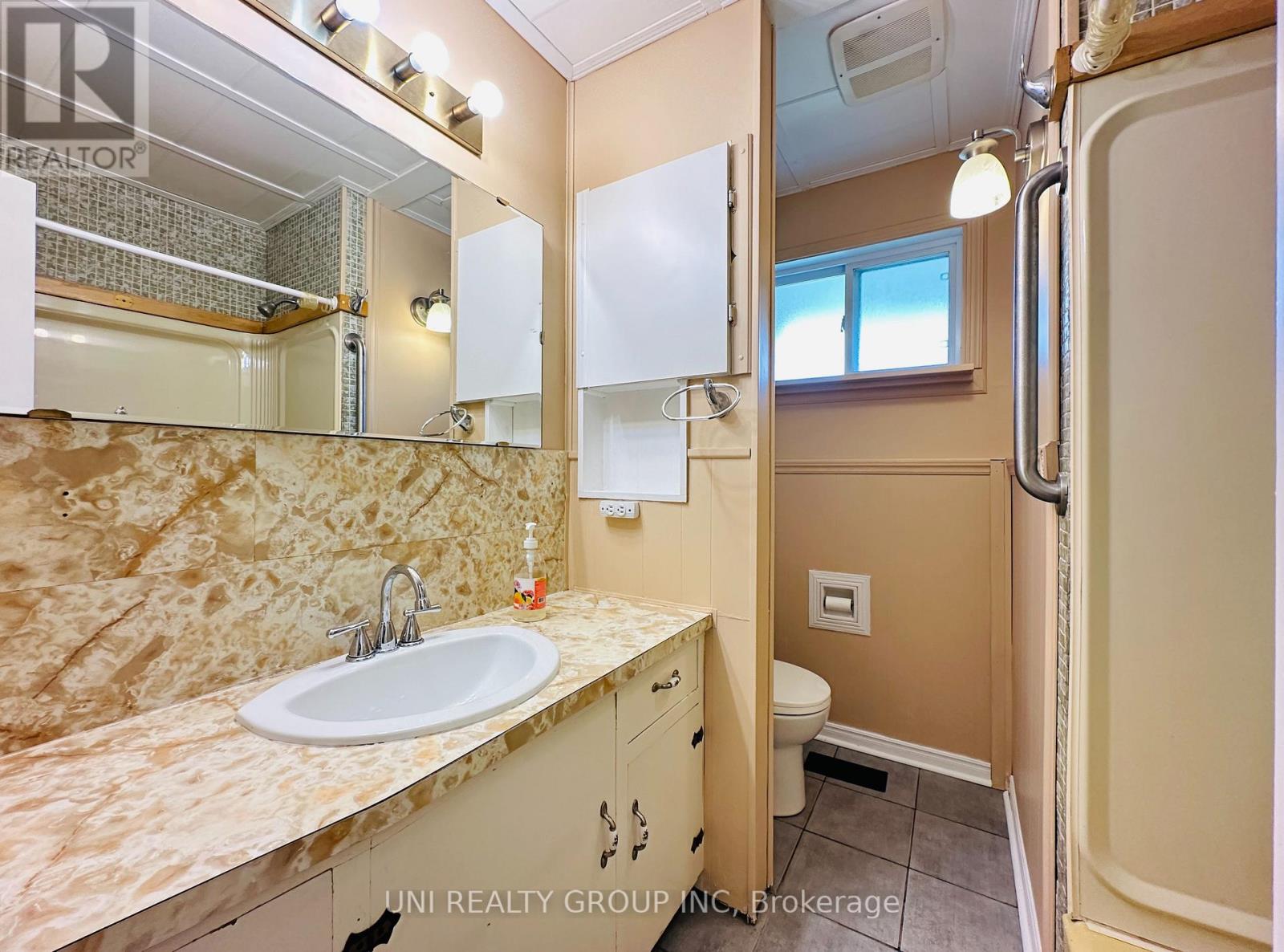 77 MEADOWLANDS DRIVE - 25