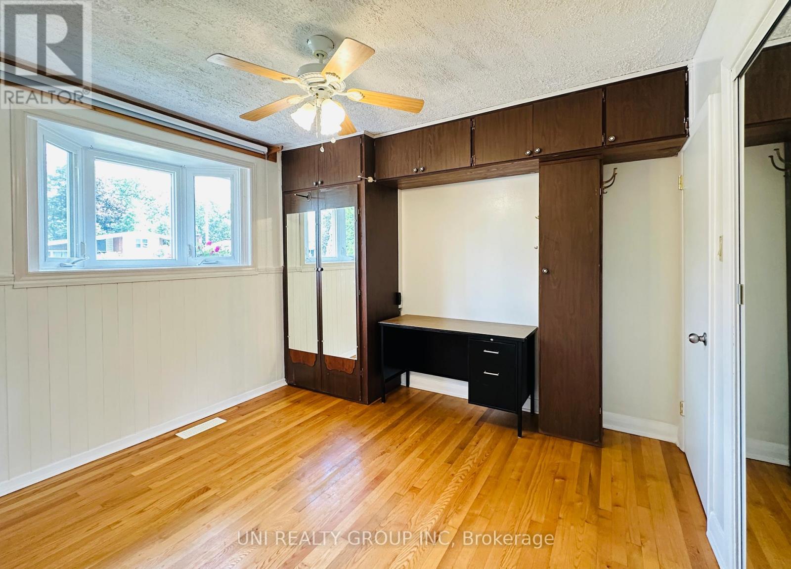 77 MEADOWLANDS DRIVE - 29