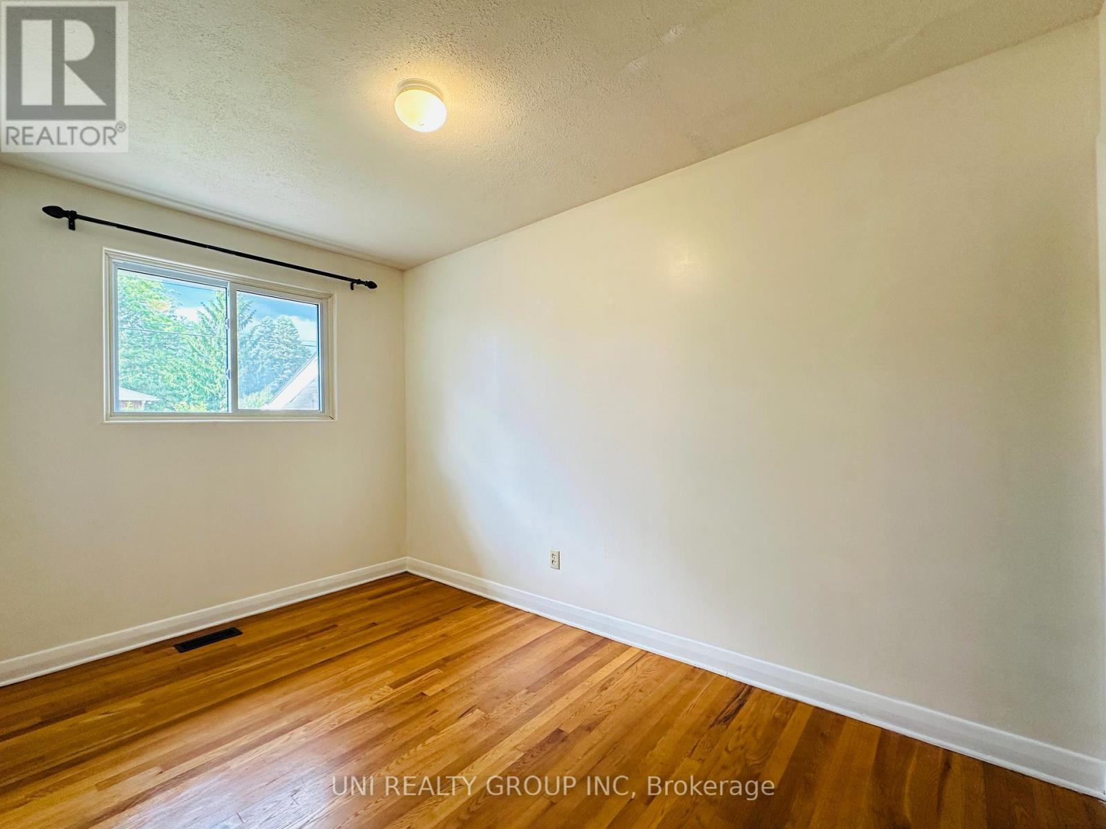 77 MEADOWLANDS DRIVE - 31