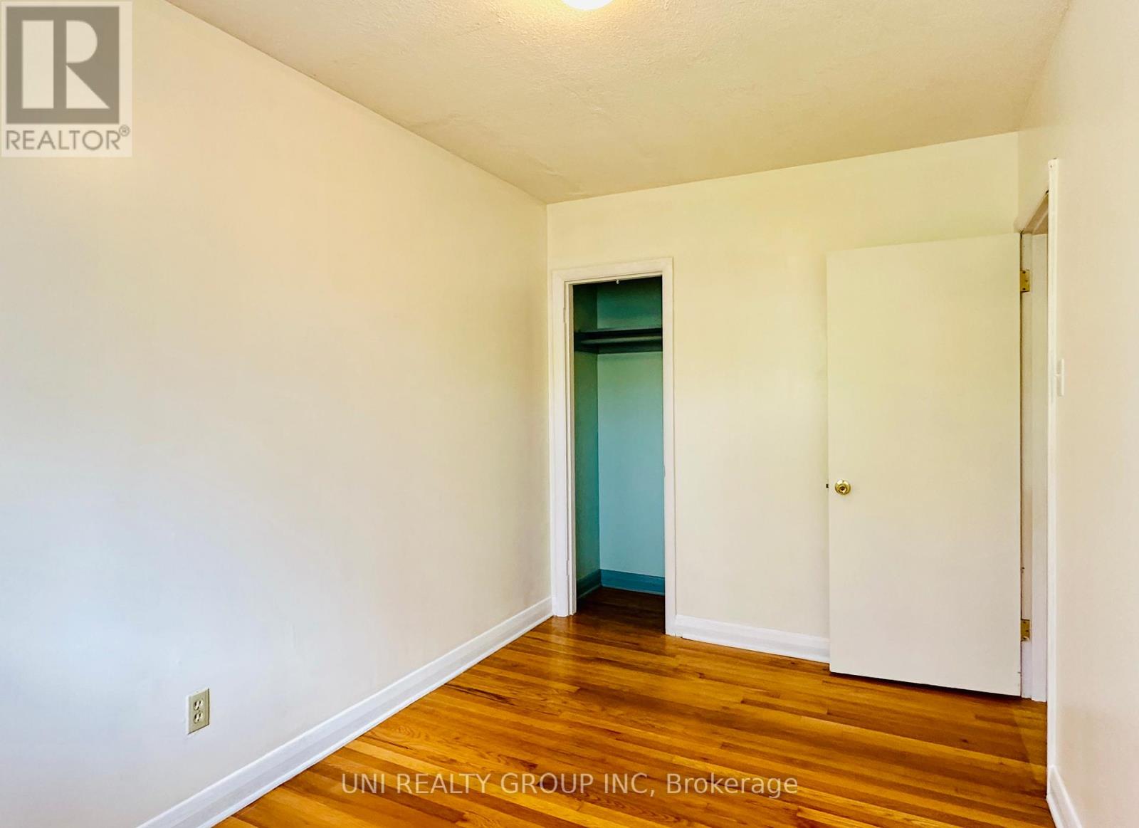 77 MEADOWLANDS DRIVE - 33