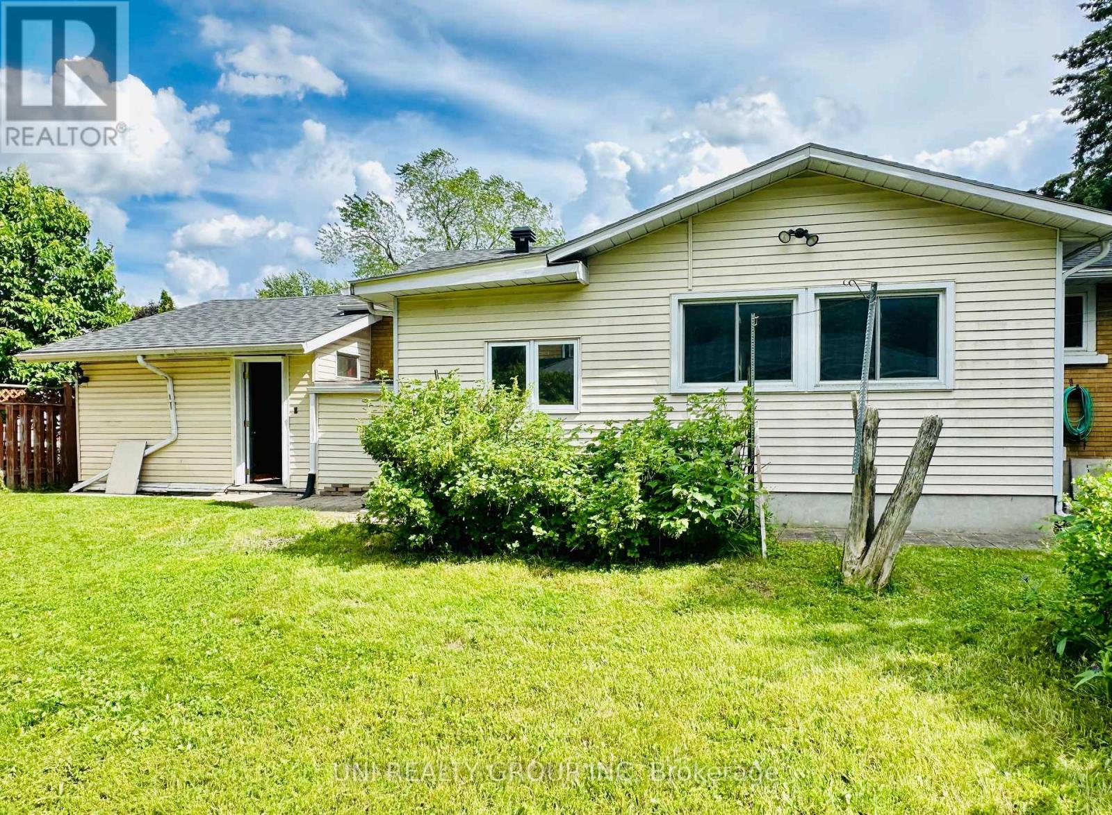 77 MEADOWLANDS DRIVE - 49