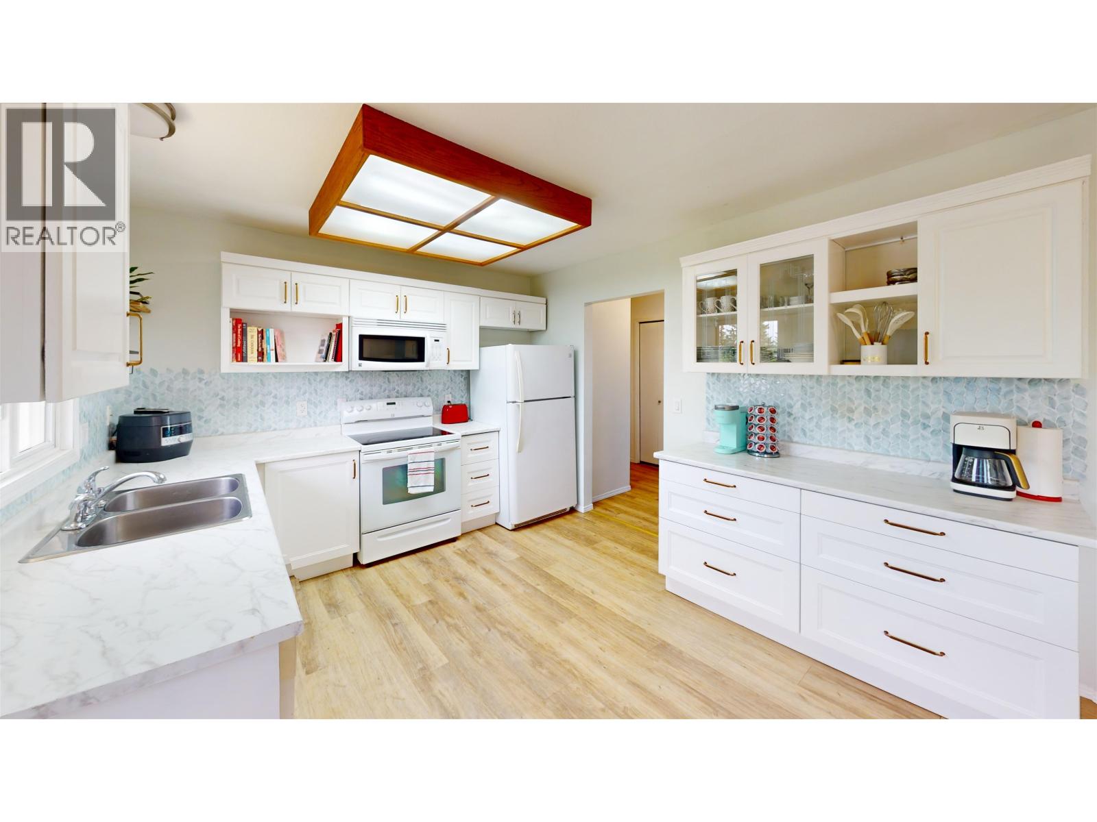 8812 87 STREET - 13