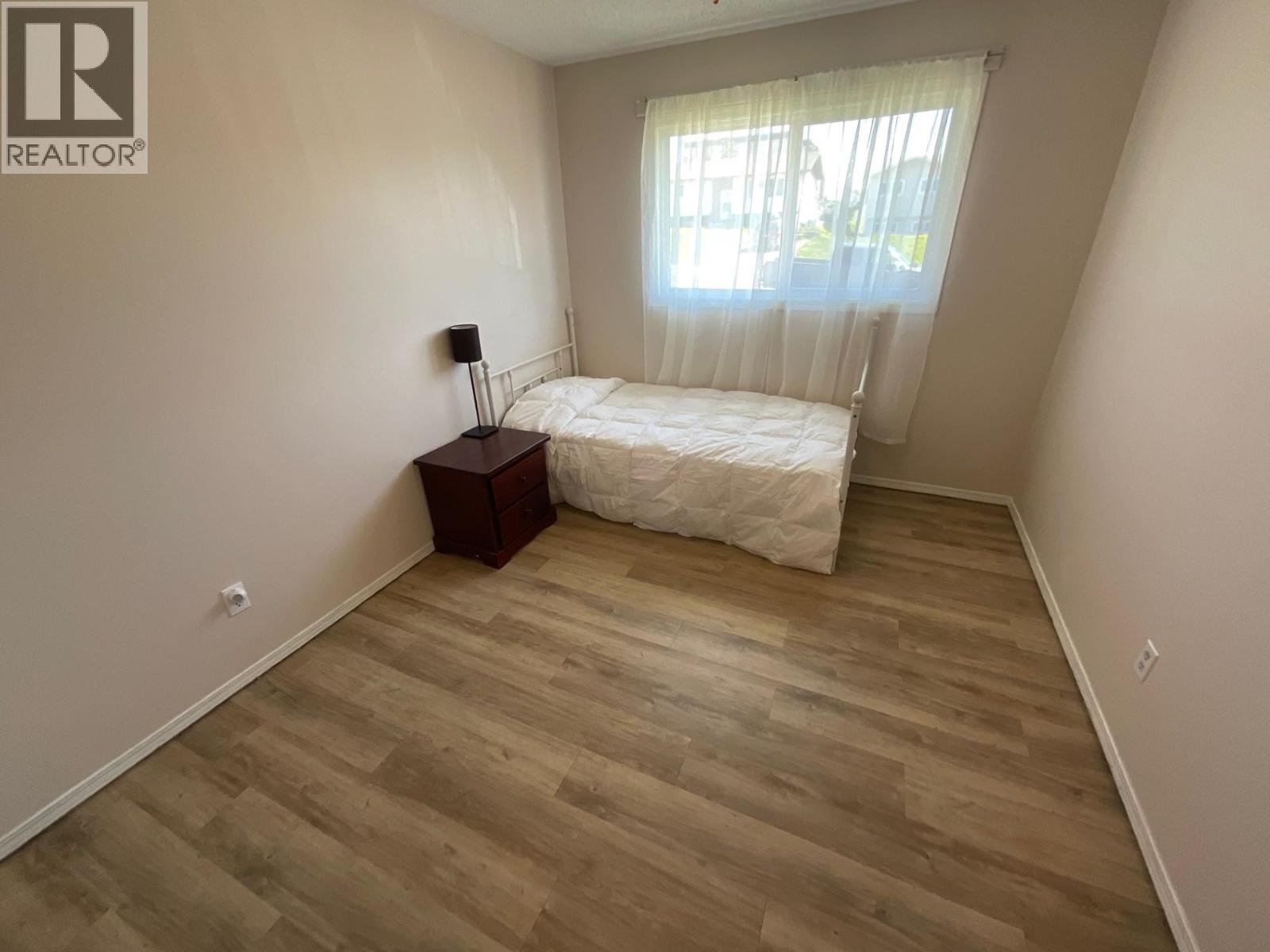 8812 87 STREET - 22