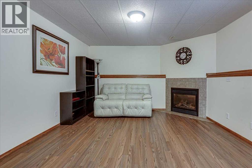 348 Lancaster Drive — photo 28
