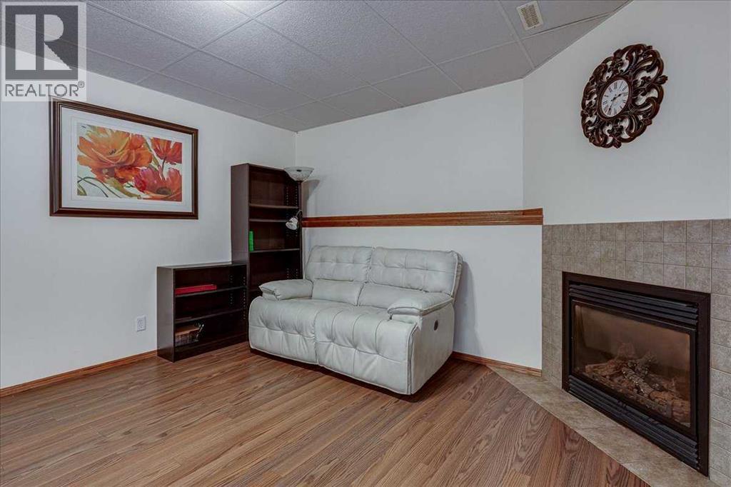 348 Lancaster Drive — photo 29