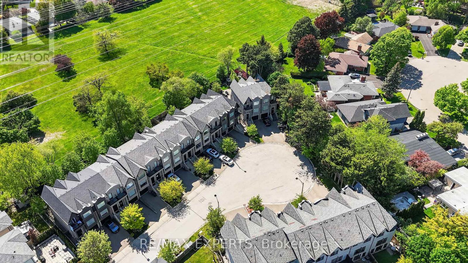 22 MATTHEW COURT - 38