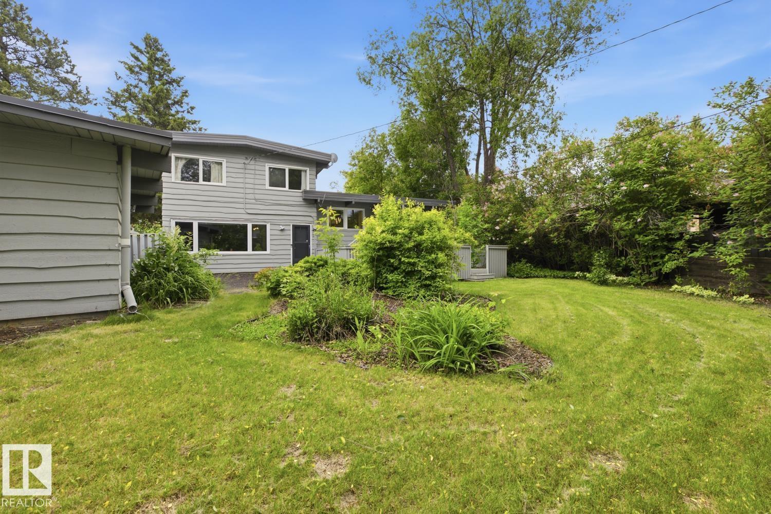 7508 139 ST NW - 10