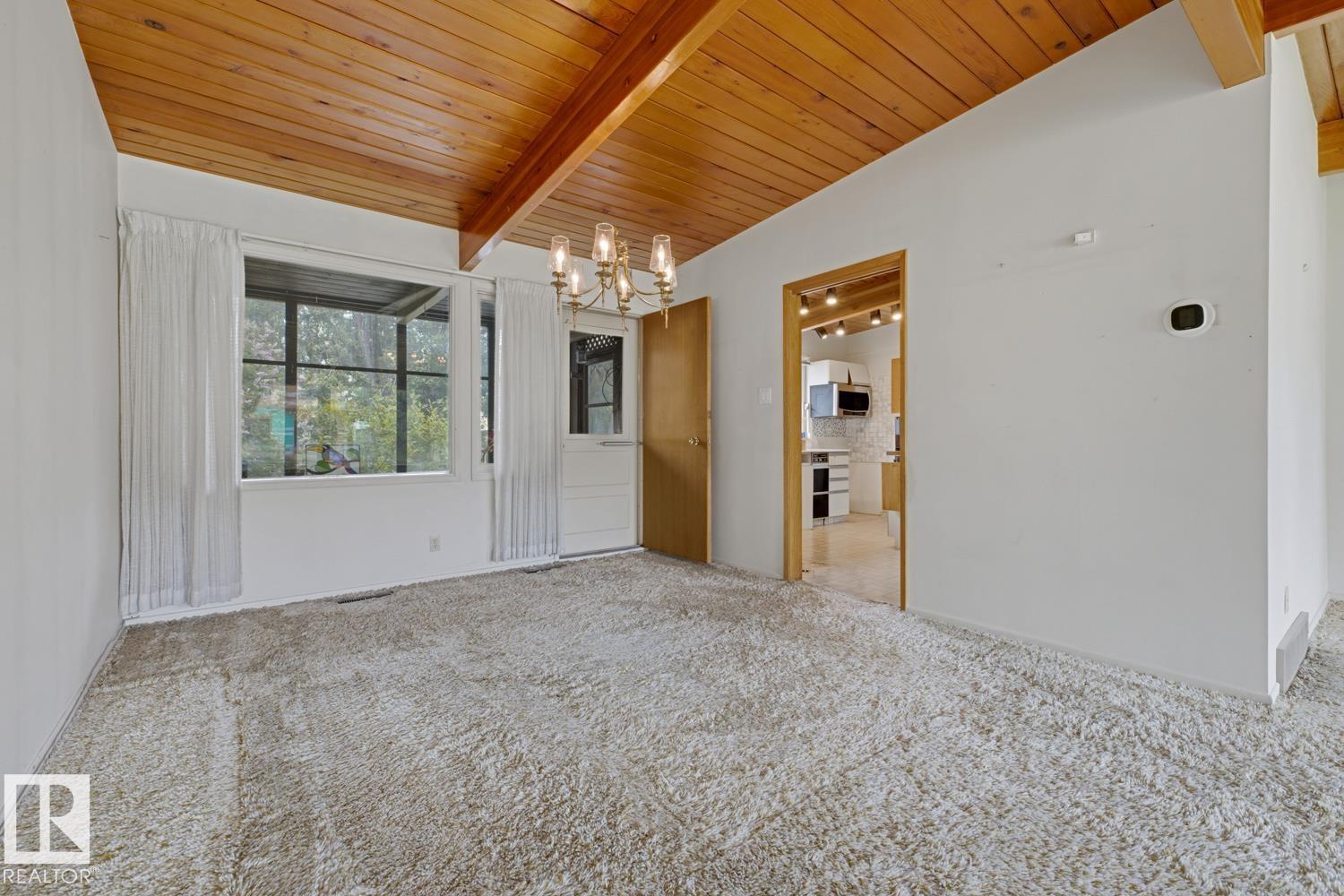 7508 139 ST NW - 16