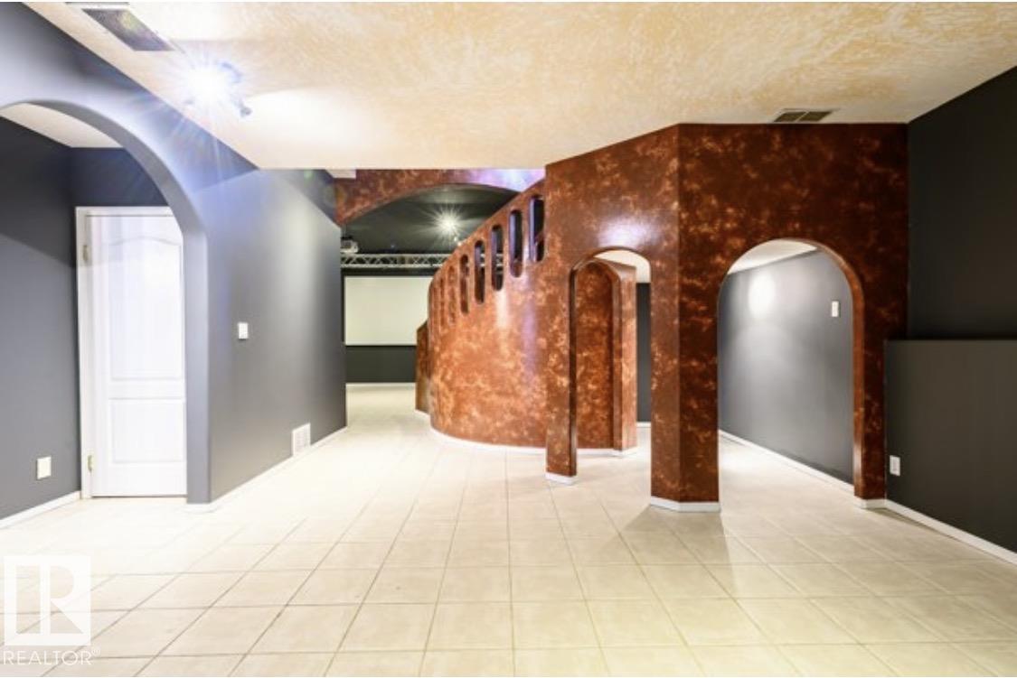 18633 122 AV NW - 27