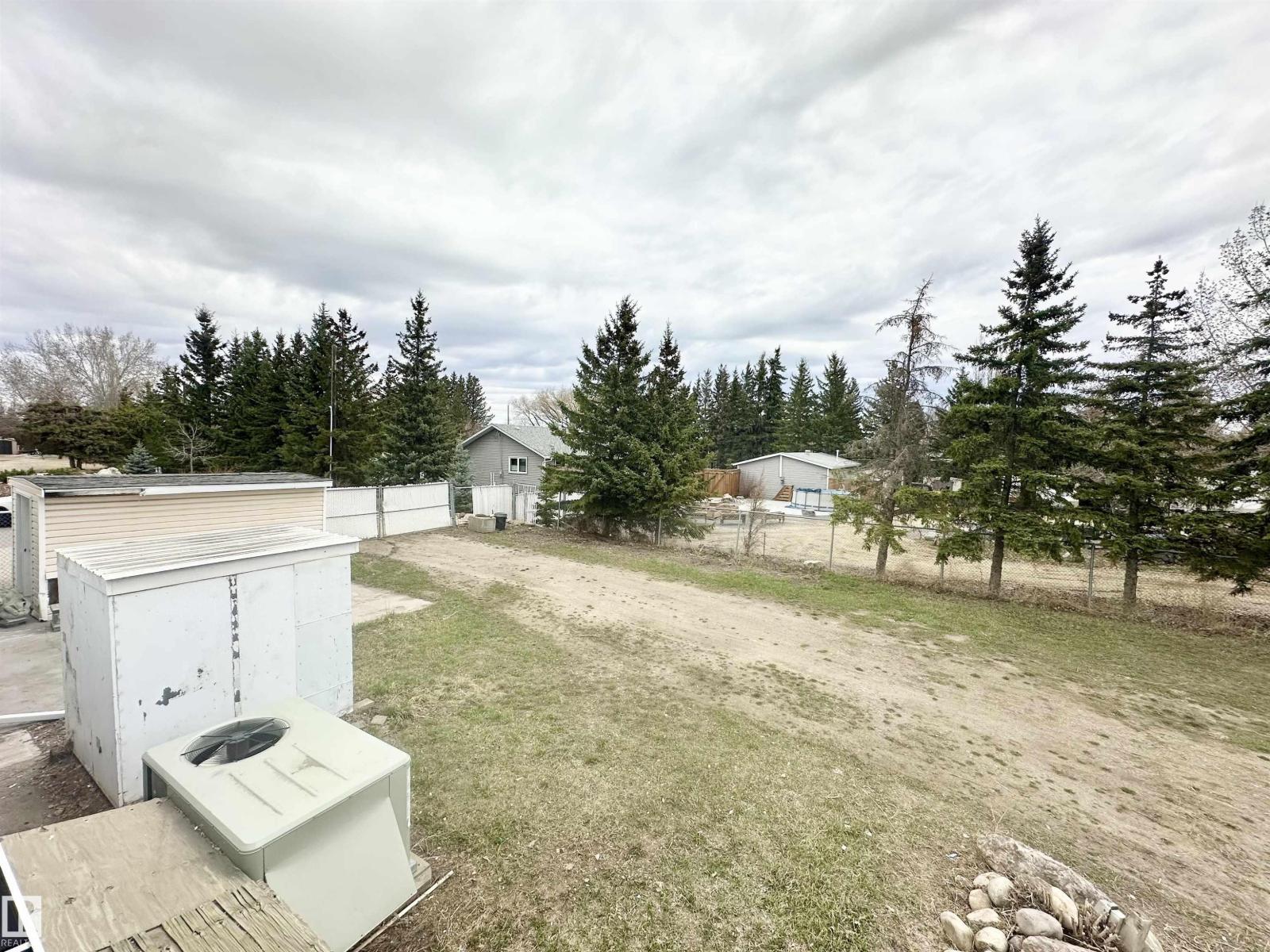 18633 122 AV NW - 39