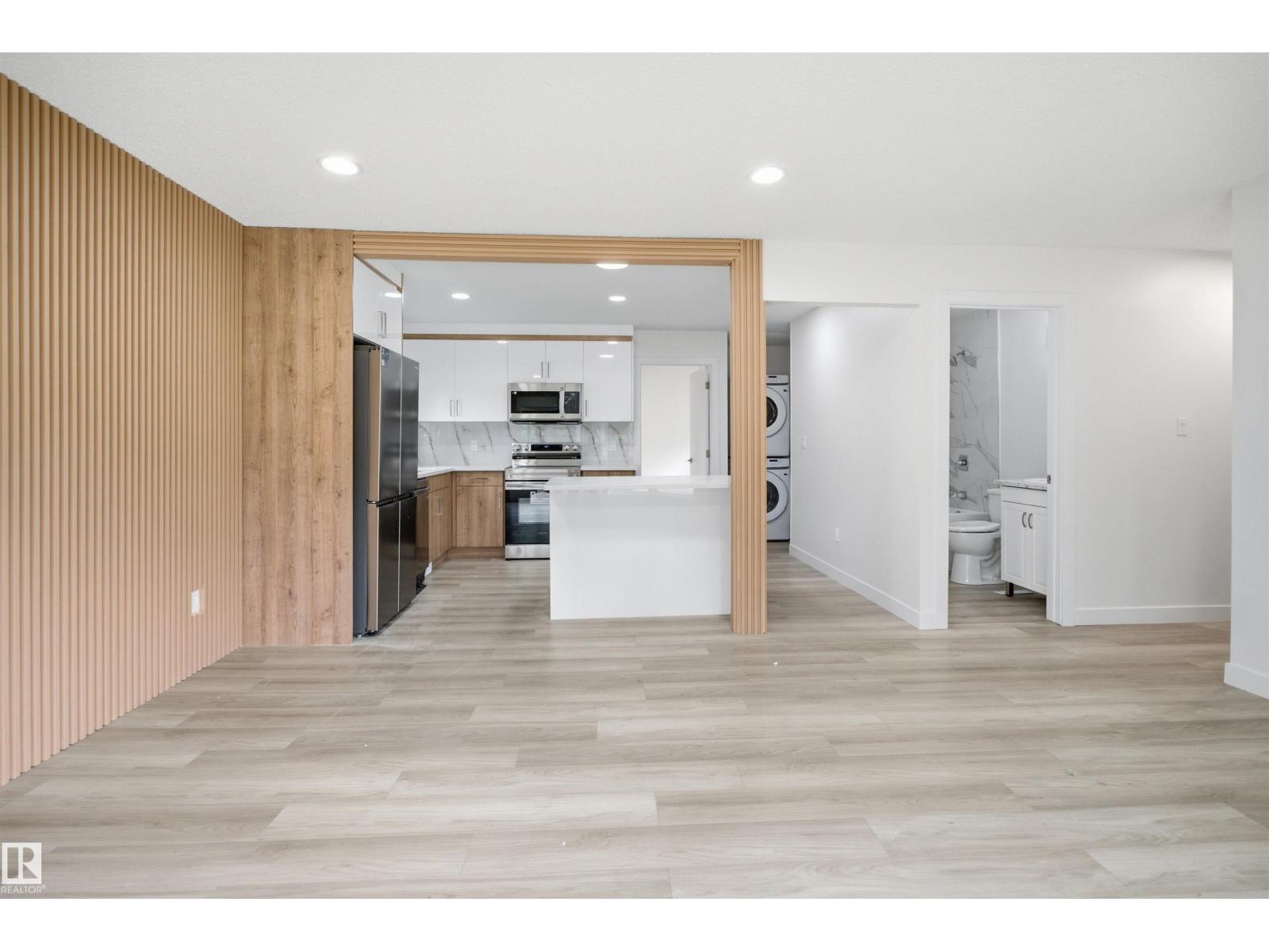 3548 20 Ave NW — photo 11