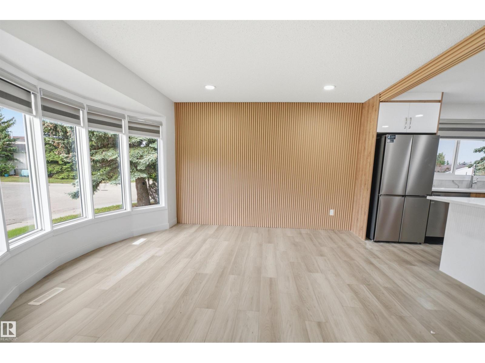 3548 20 Ave NW — photo 12