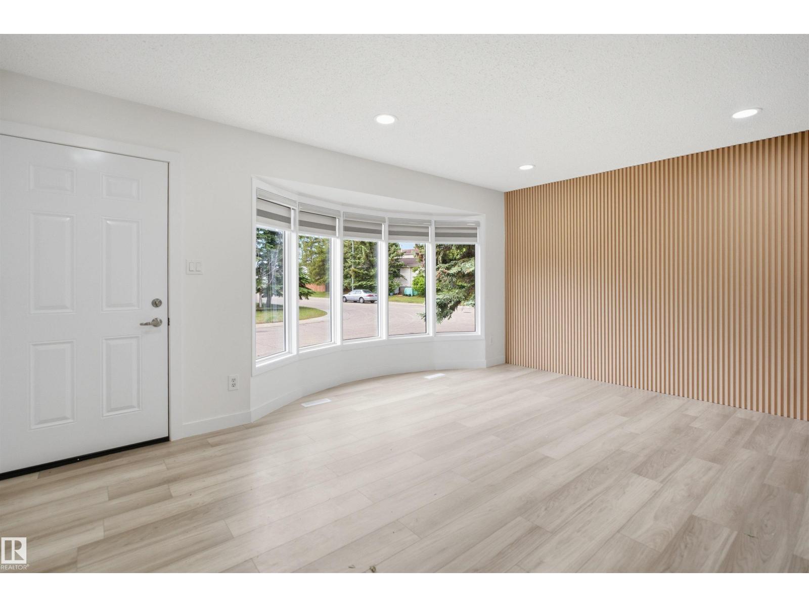 3548 20 Ave NW — photo 13