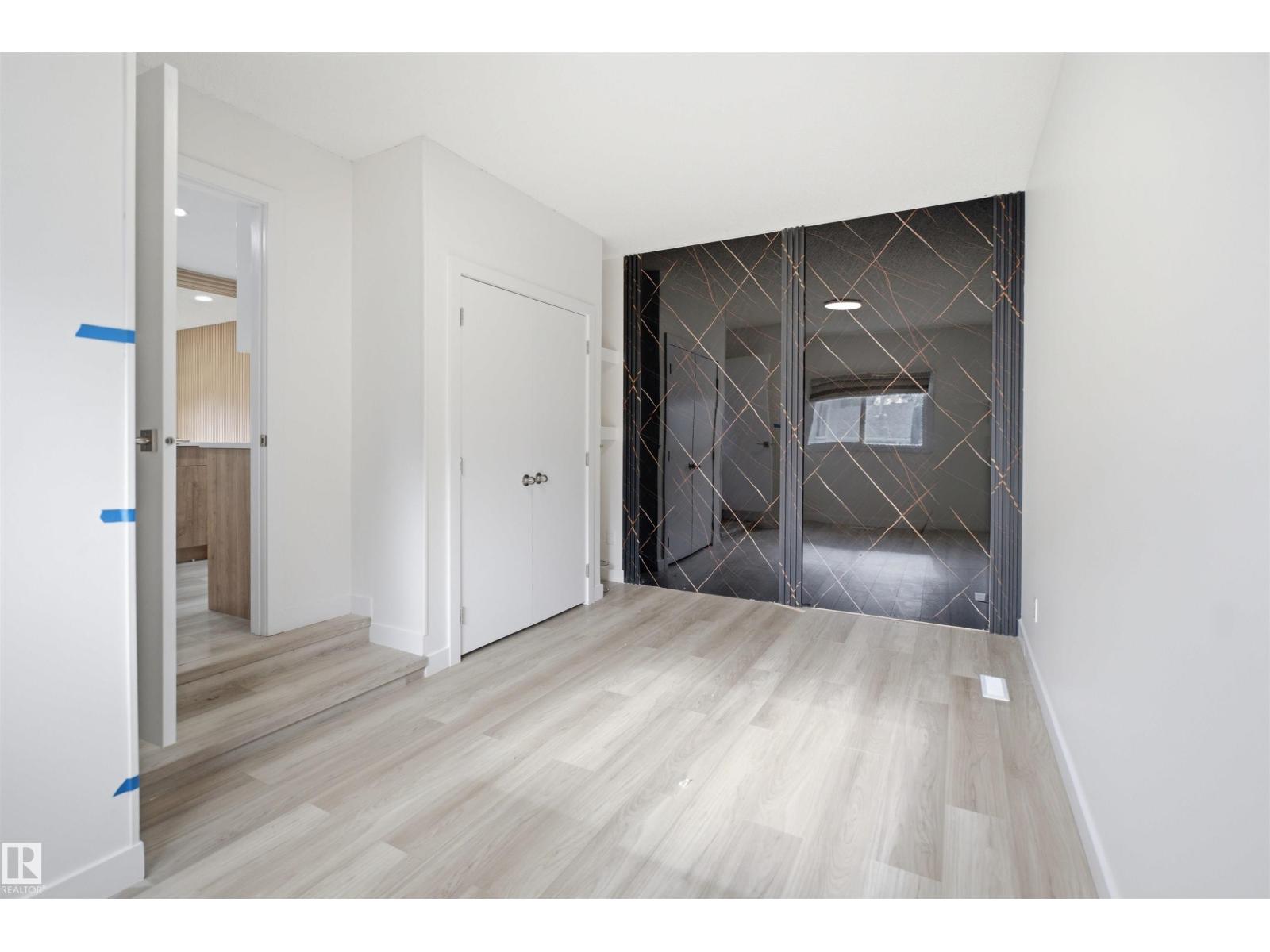 3548 20 Ave NW — photo 18