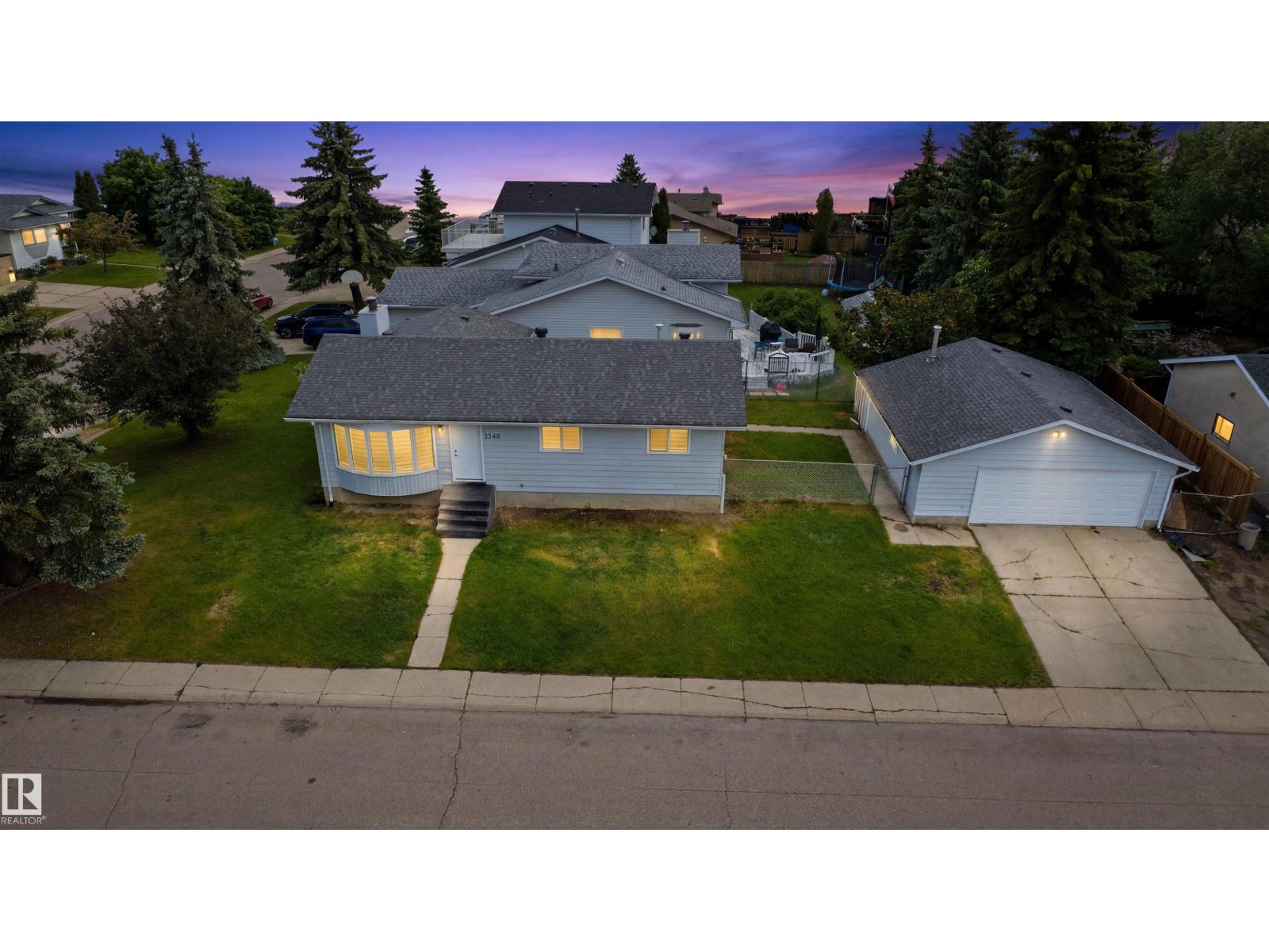 3548 20 Ave NW - photo 2