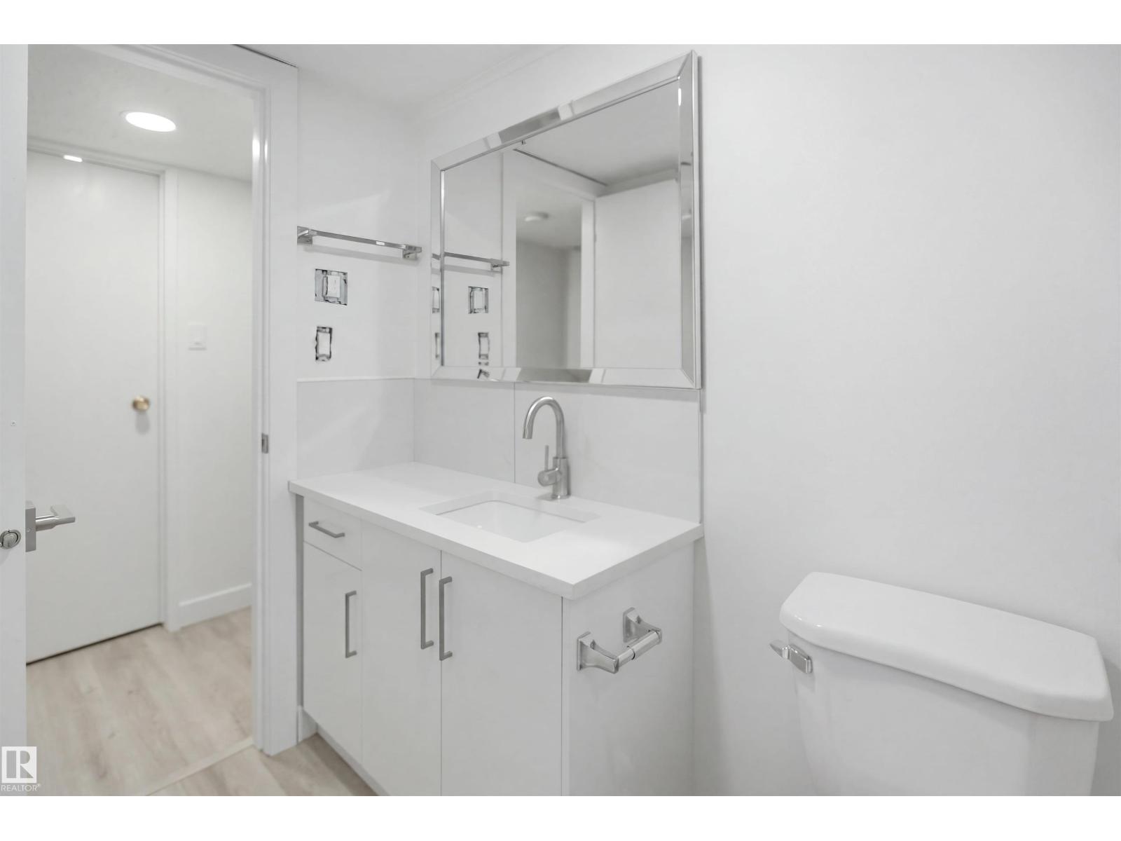 3548 20 Ave NW — photo 43