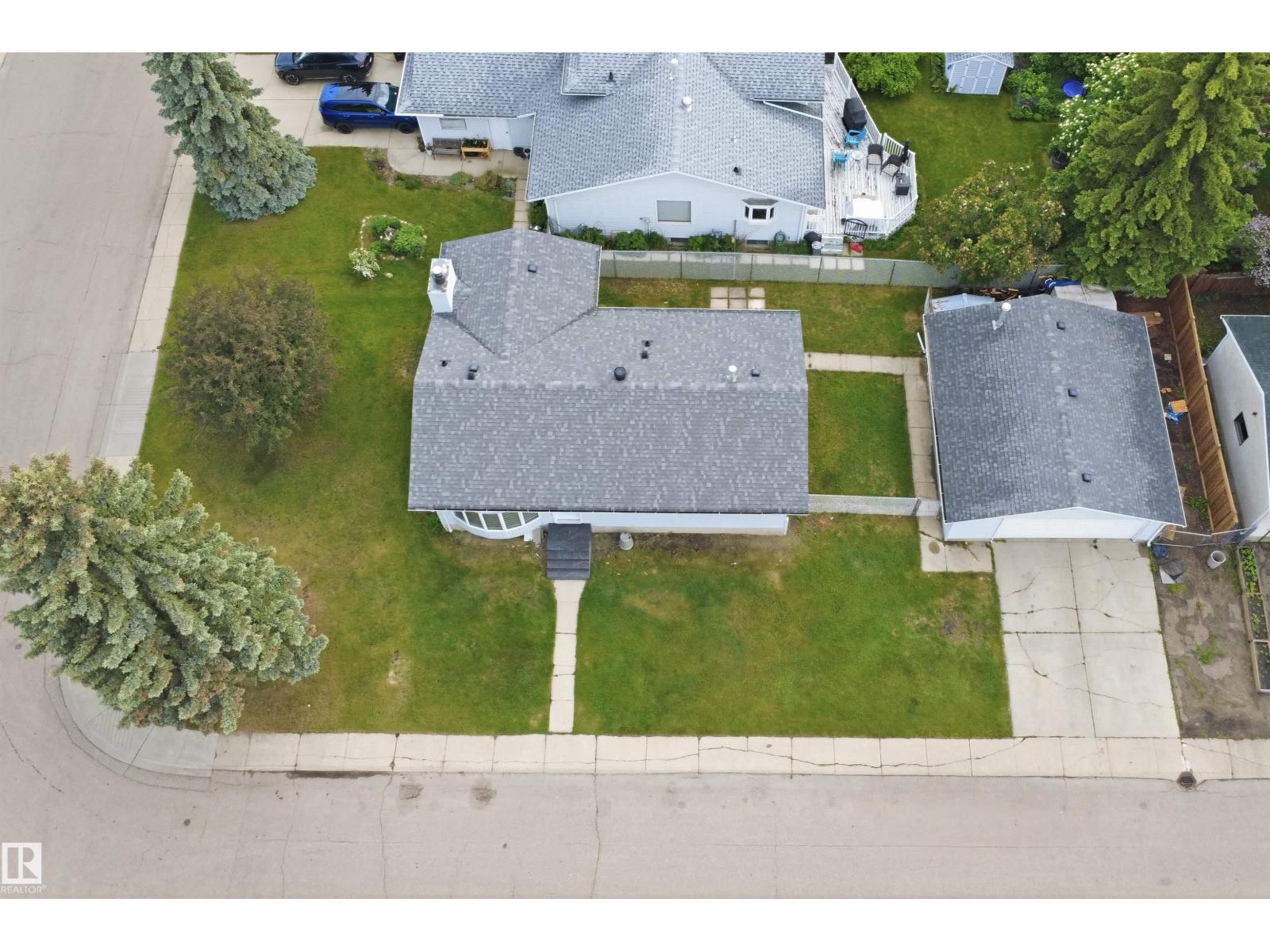3548 20 Ave NW — photo 52