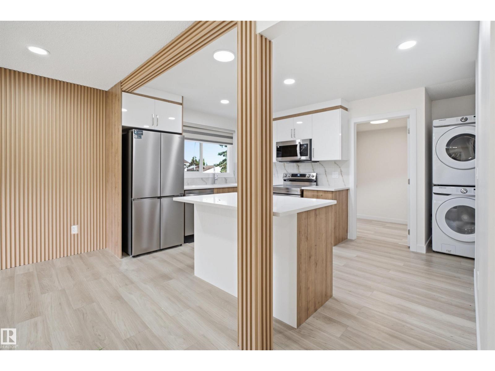 3548 20 Ave NW — photo 8