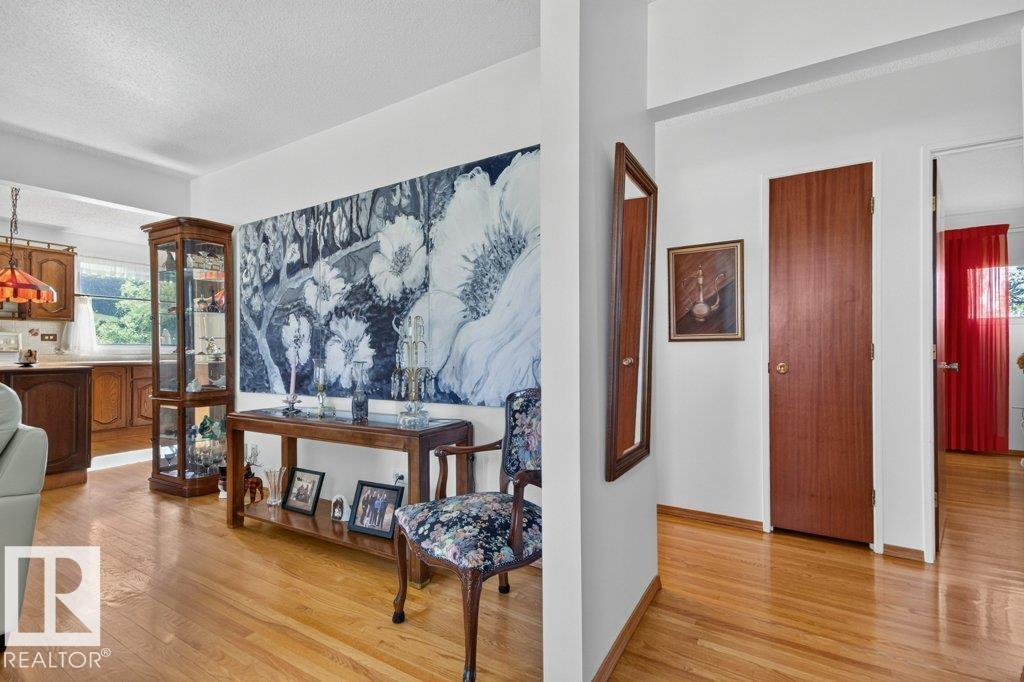 11419 50 AV NW NW - photo 4