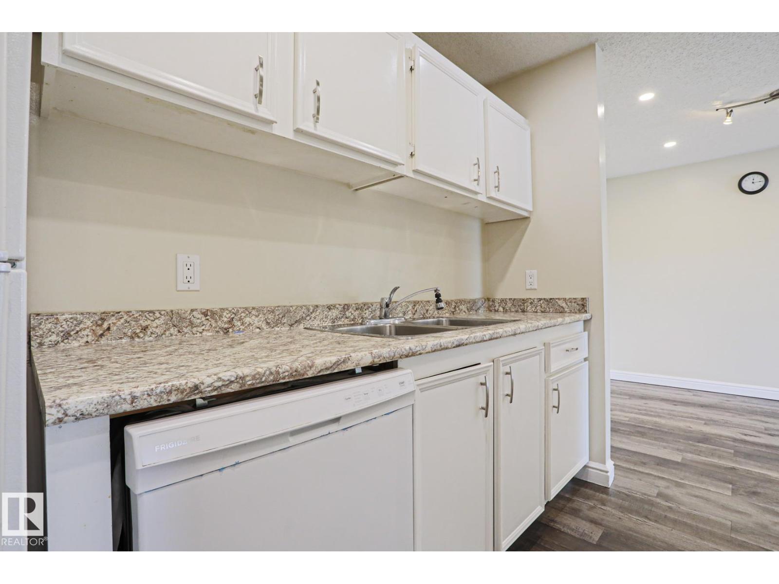 #86 2703 79 ST NW - 12