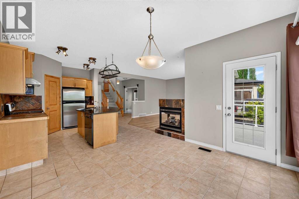 37 Tuscany Meadows Common NW — photo 21
