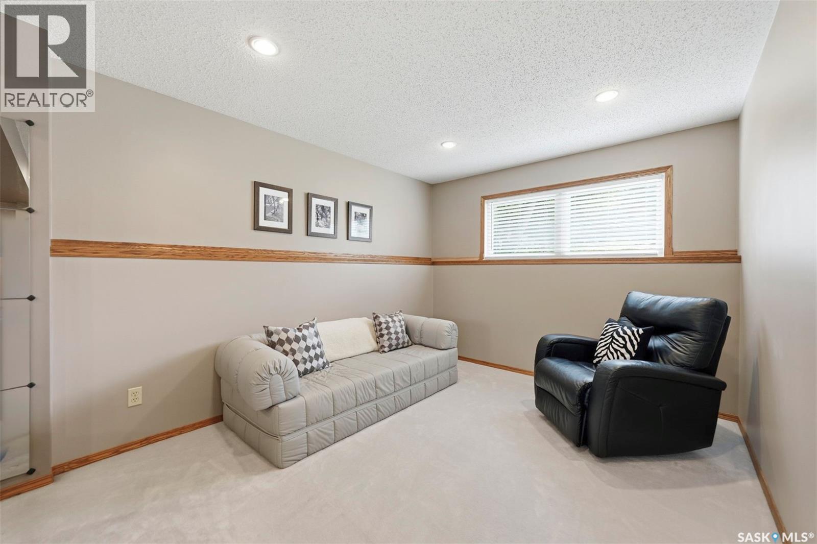 261 Assiniboine DRIVE — photo 25