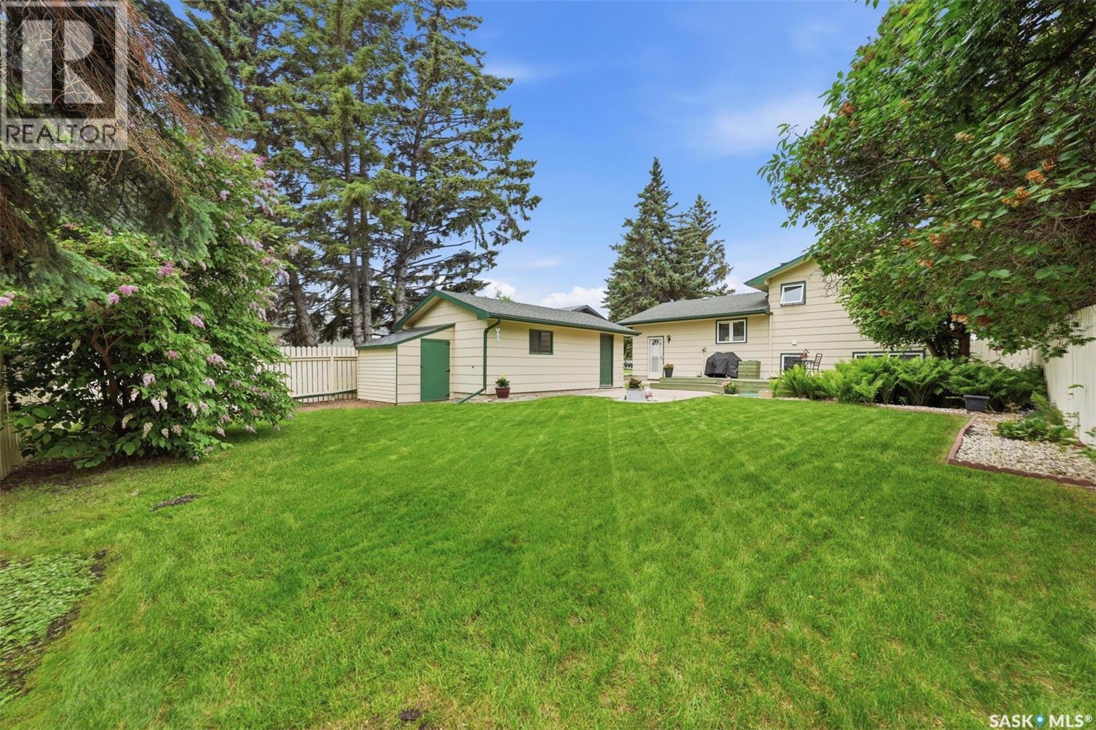 261 Assiniboine DRIVE — photo 41