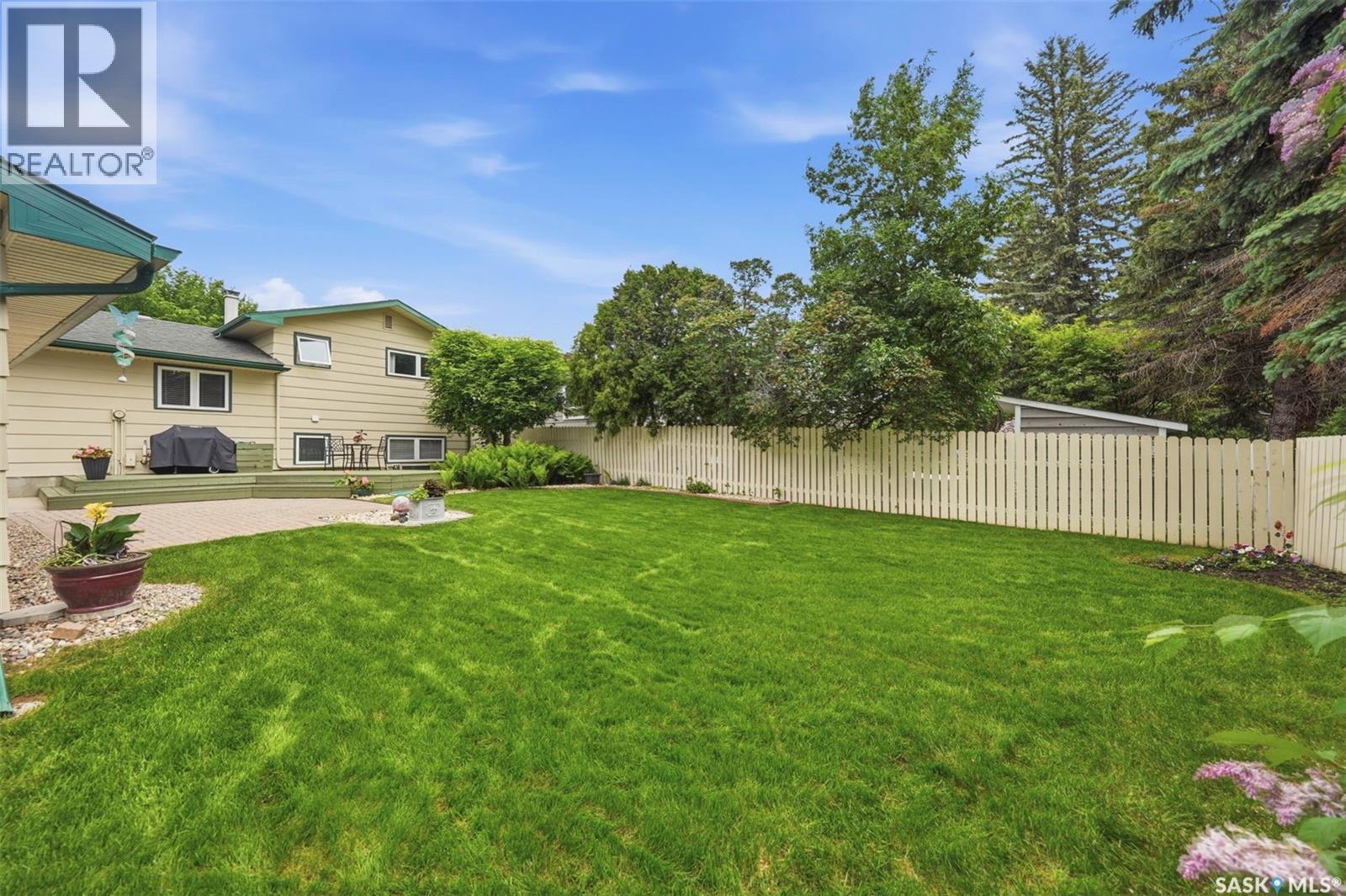 261 Assiniboine DRIVE — photo 43