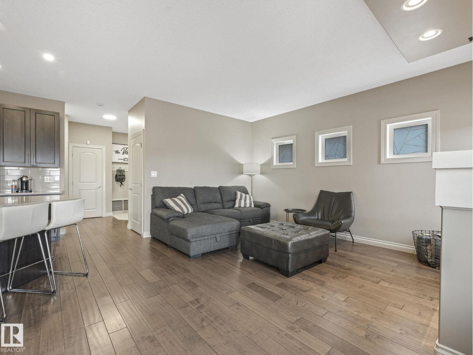 16412 12 AV SW - 16