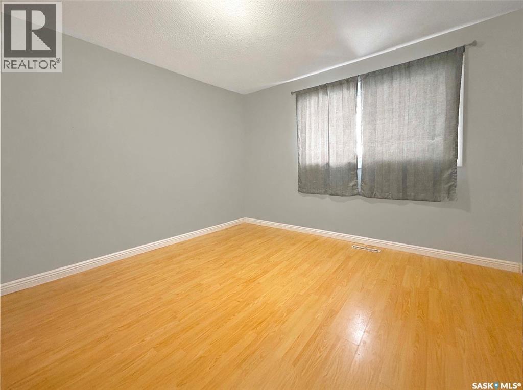 271 14th AVENUE NE - 10