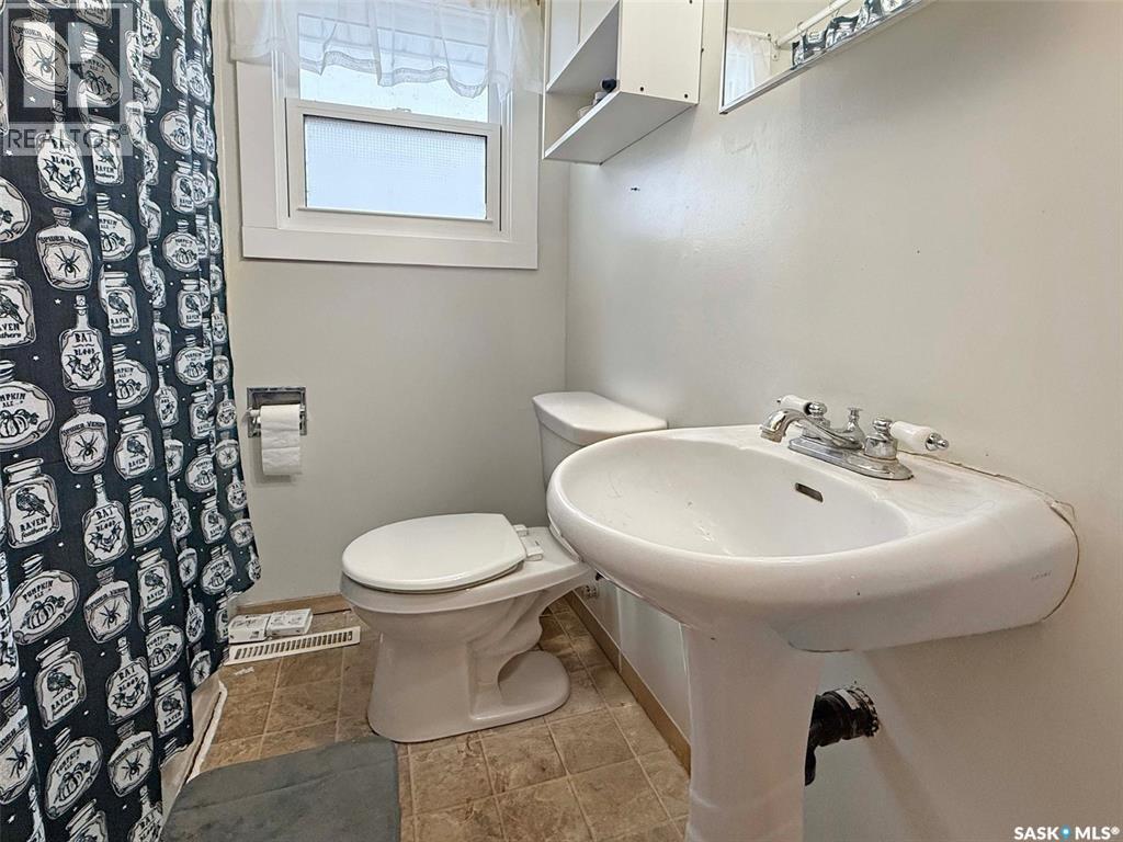 271 14th AVENUE NE - 11