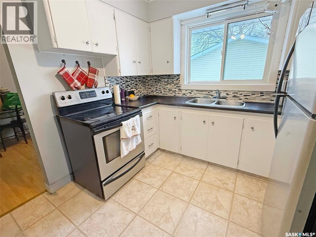 271 14th AVENUE NE - 12