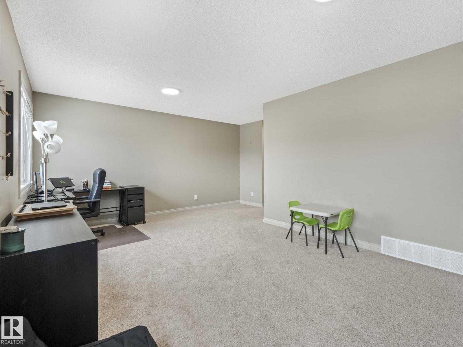 16412 12 AV SW - 28