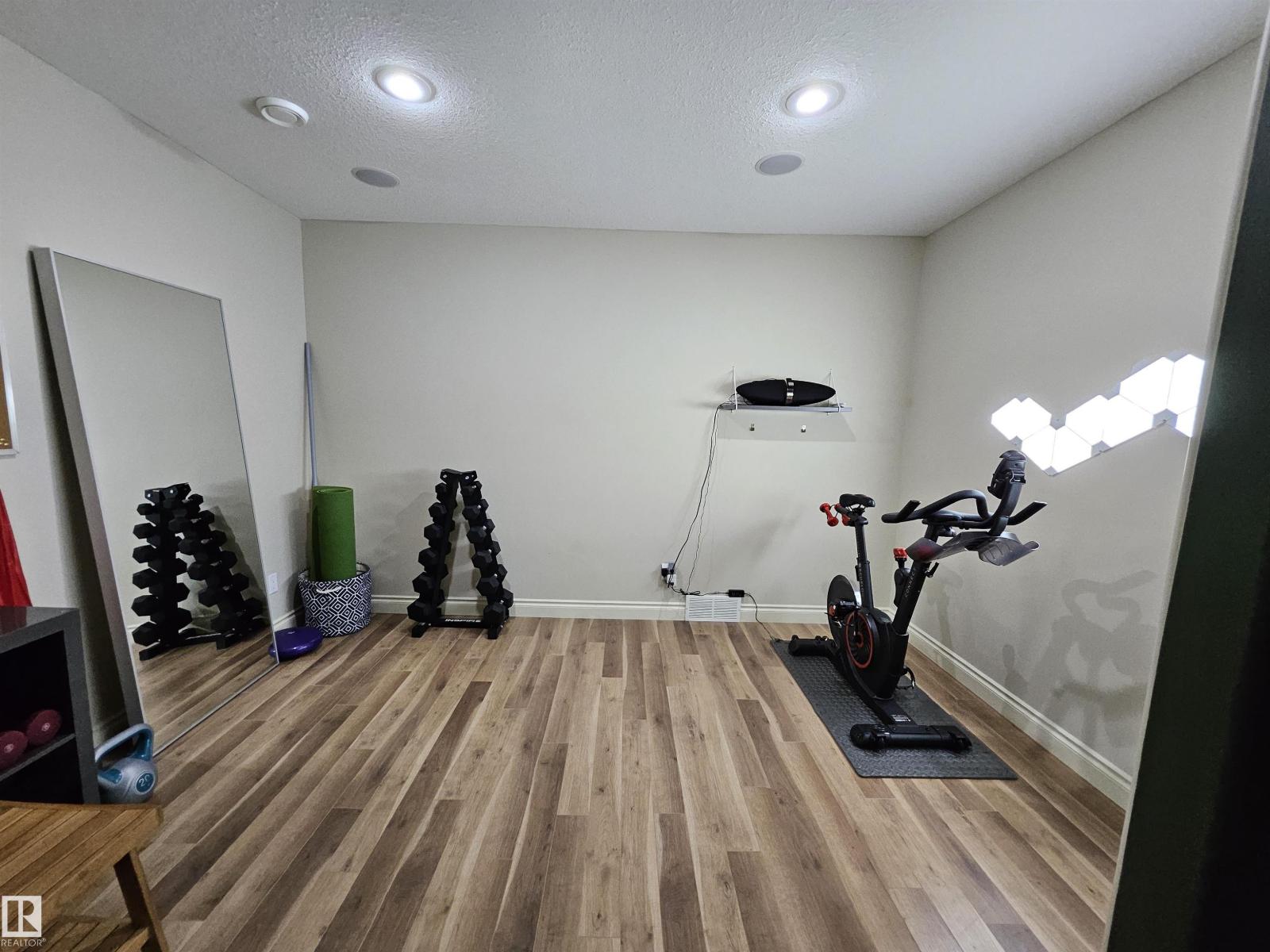 2322 RUTHERFORD WY SW - 33