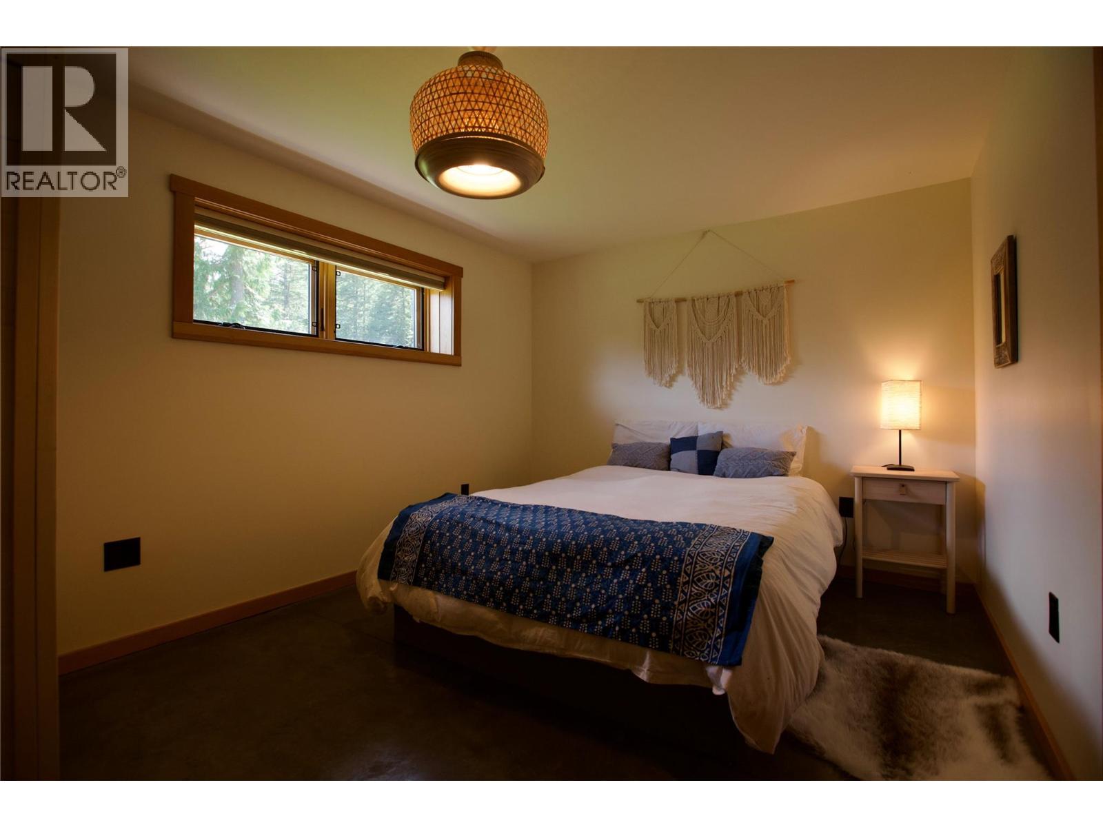 6580 Highway 6 - 70