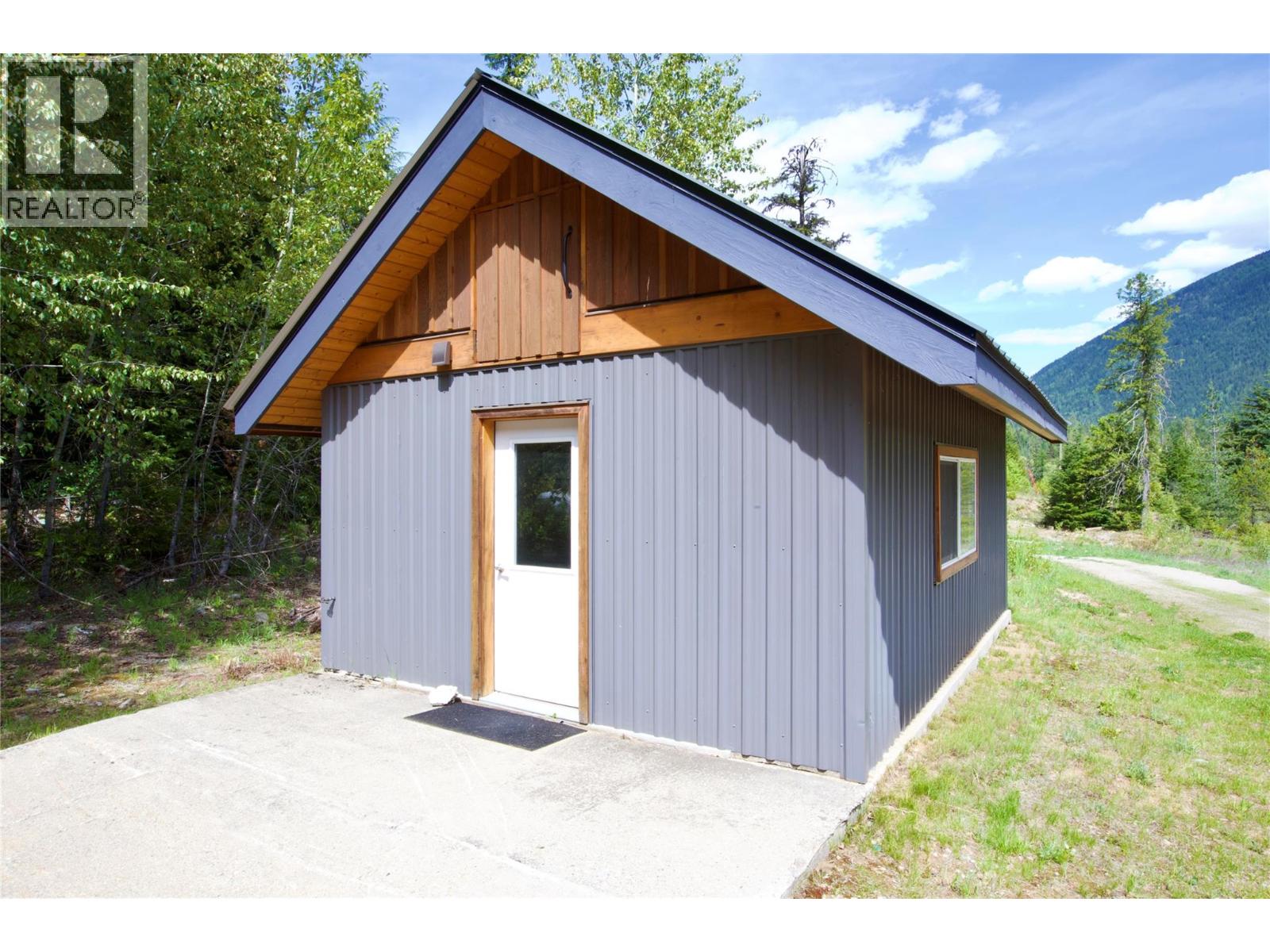 6580 Highway 6 - 94
