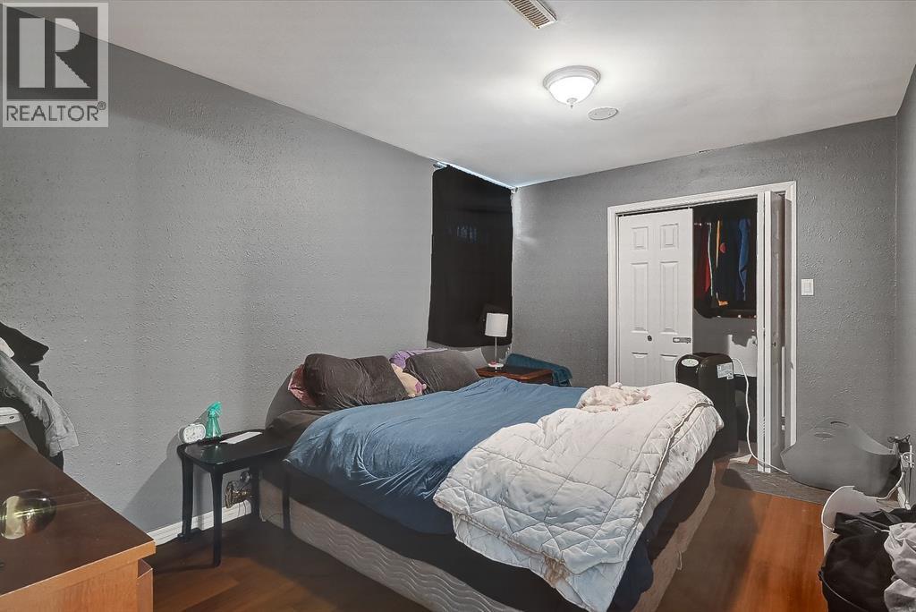 Lower bedroom
