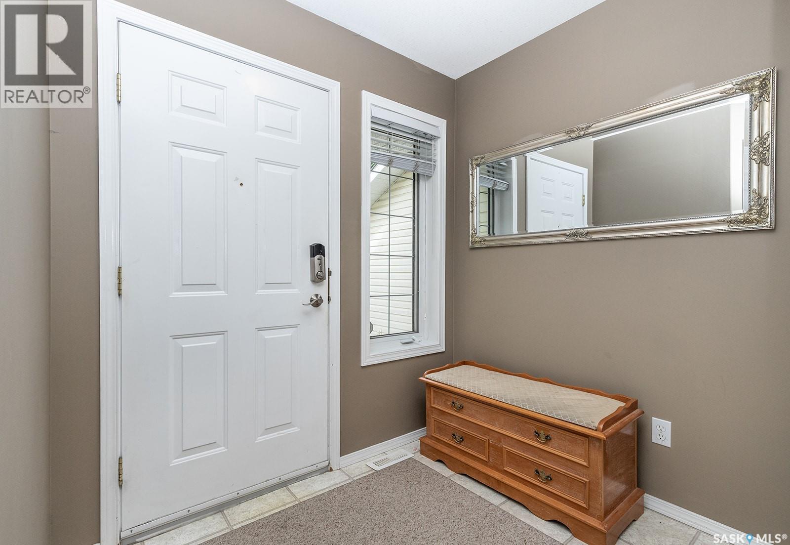 #5 111 Fairbrother CRESCENT - 3