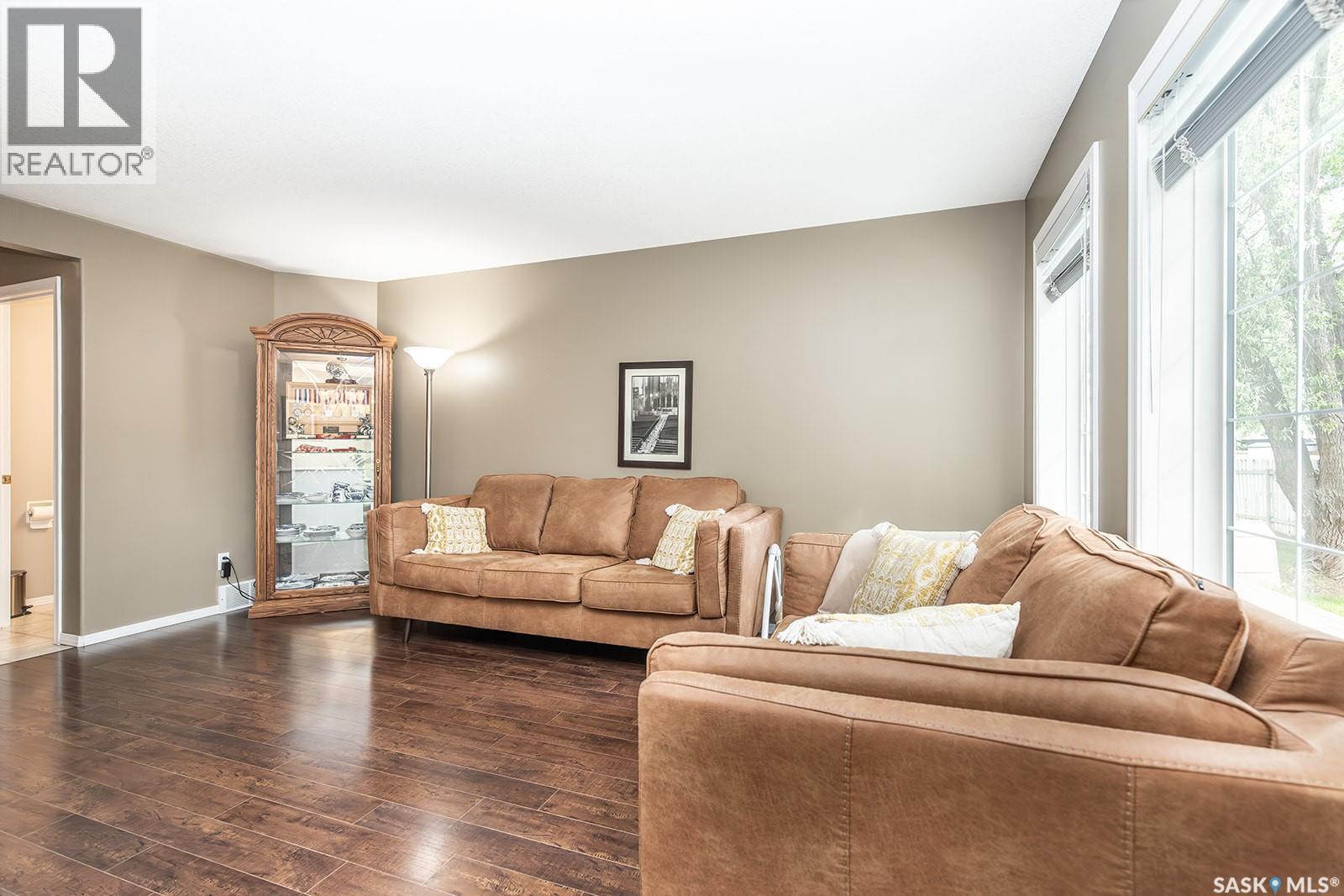 5 111 Fairbrother CRESCENT — photo 10