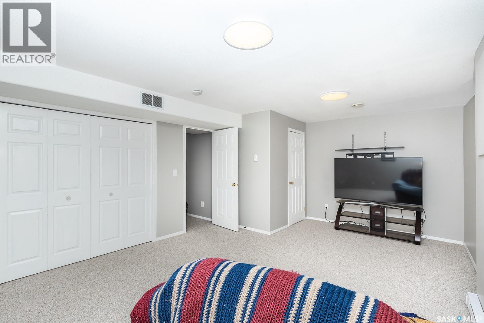 #5 111 Fairbrother CRESCENT - 22