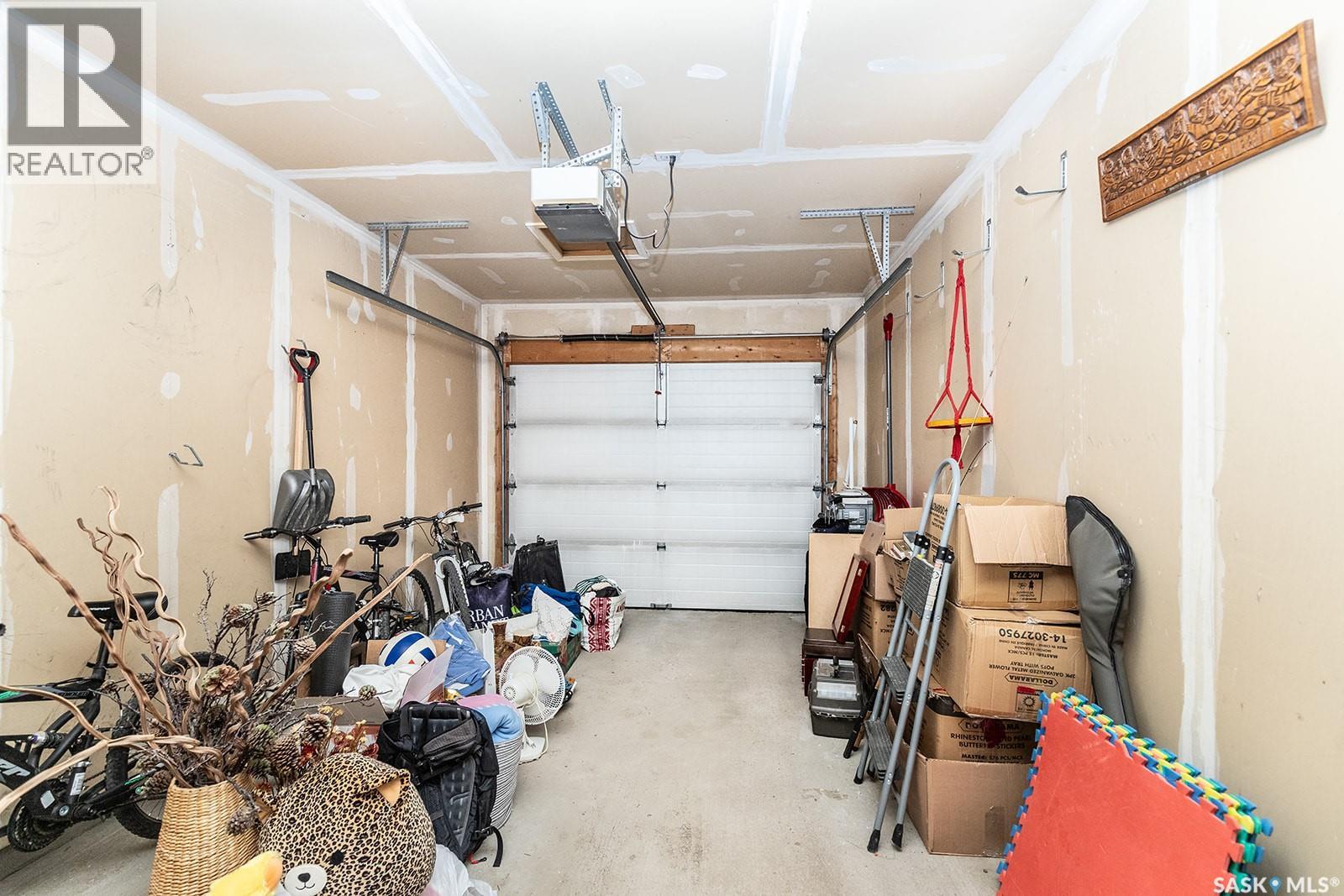 #5 111 Fairbrother CRESCENT - 27