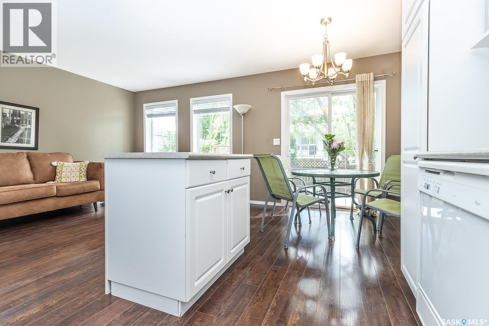 #5 111 Fairbrother CRESCENT - 8