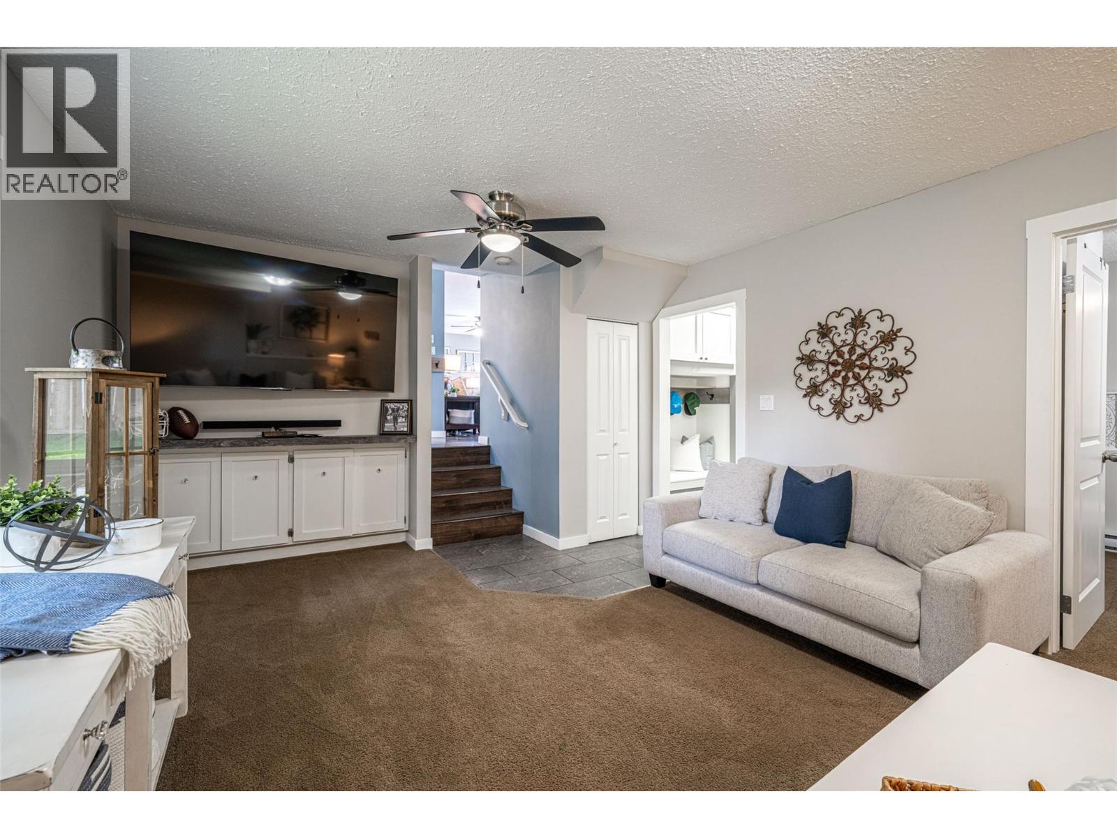 1204 42 Avenue - 19