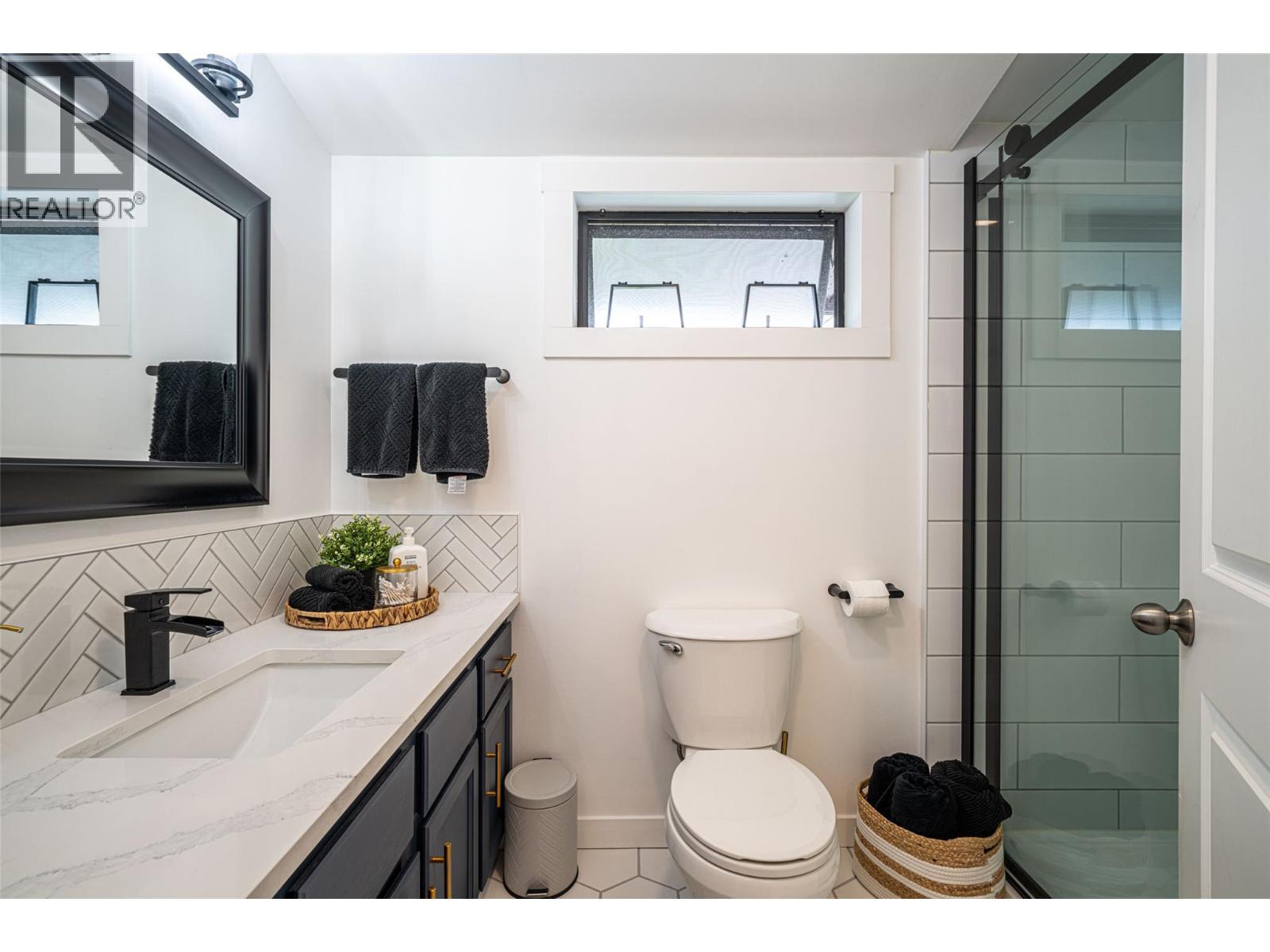 1204 42 Avenue - 31