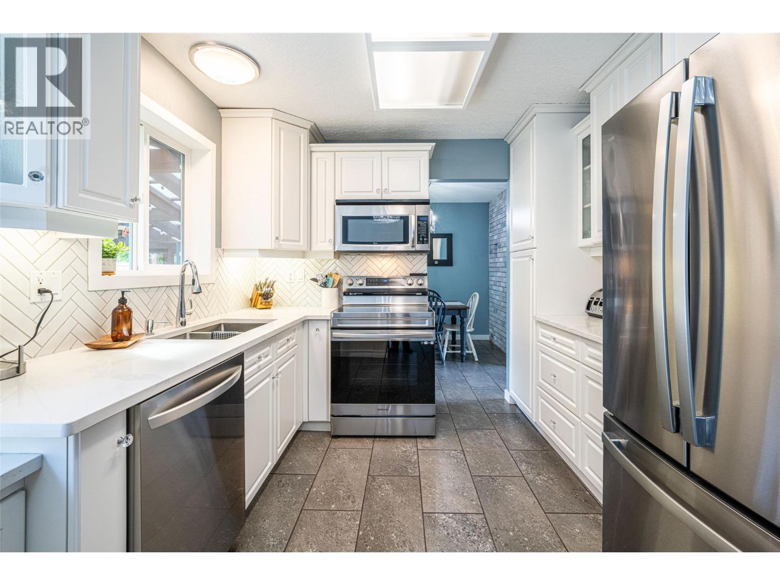 1204 42 Avenue - 26