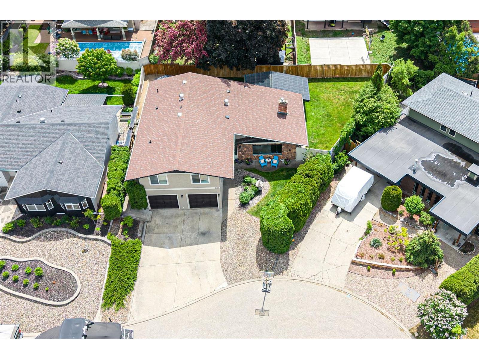 1204 42 Avenue - 2