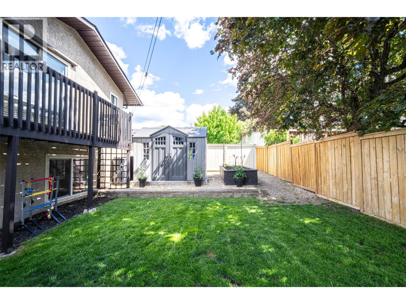 1204 42 Avenue - 62