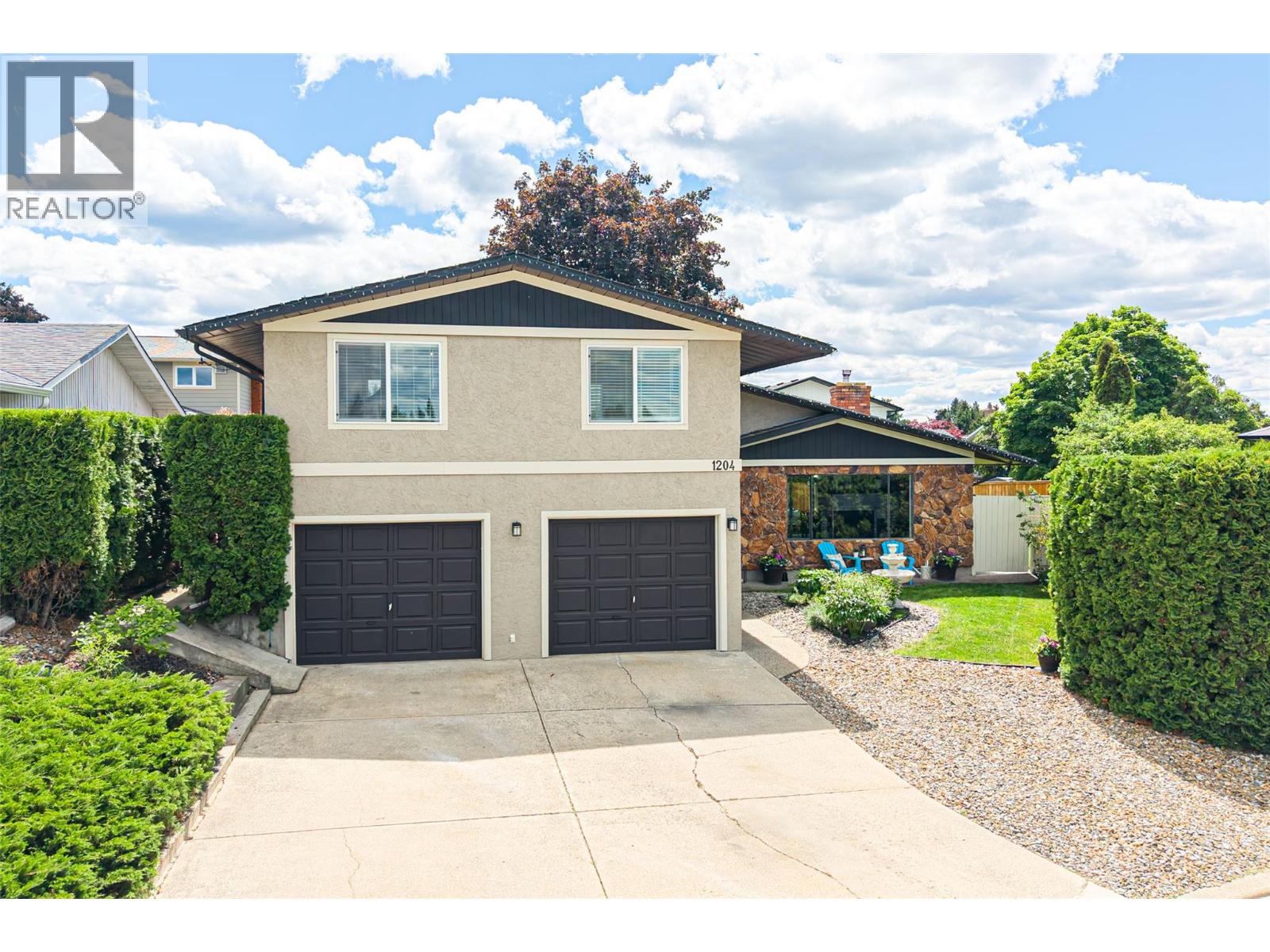 1204 42 Avenue - 1