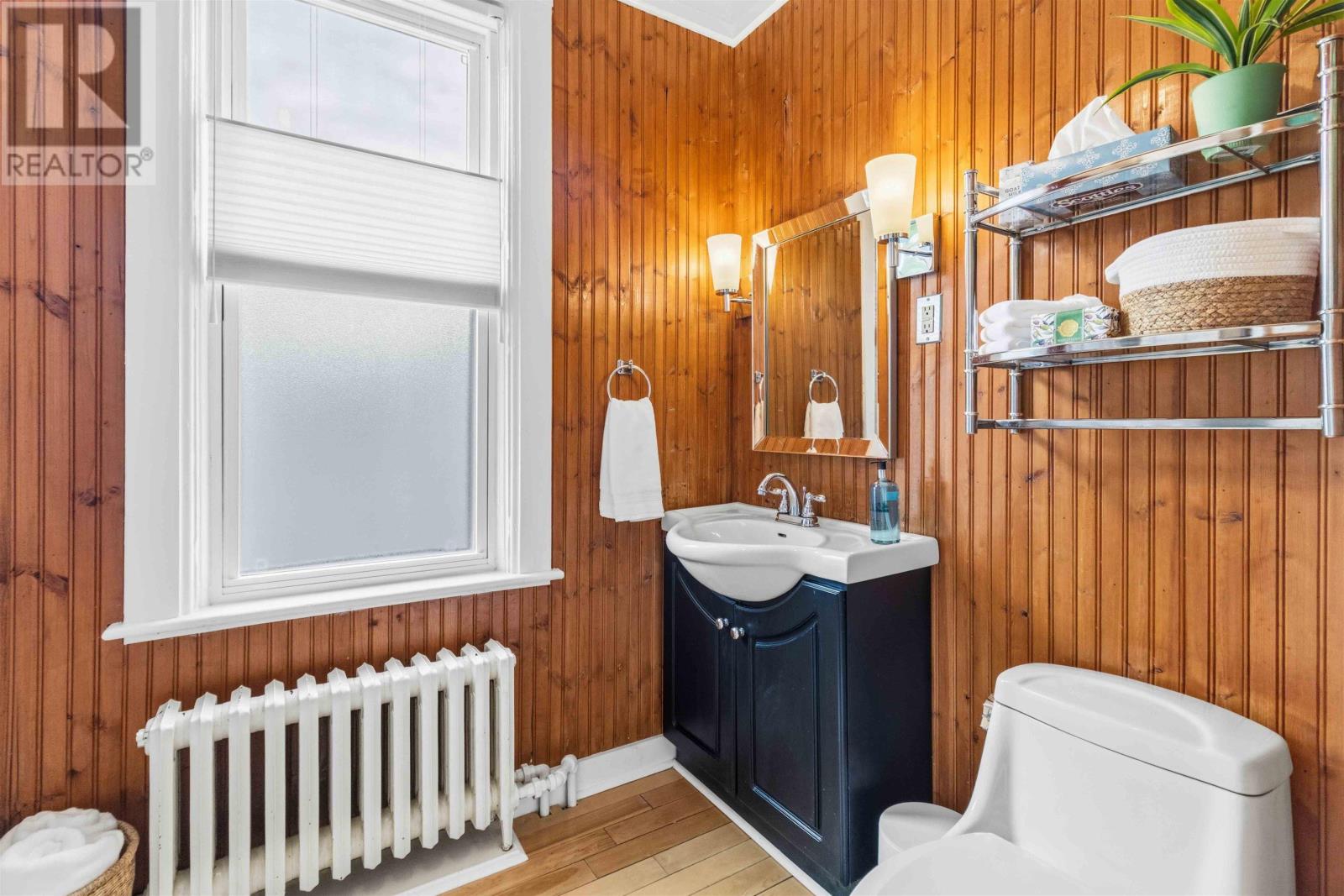 Property 33 of 46 of 24 Queen Street
